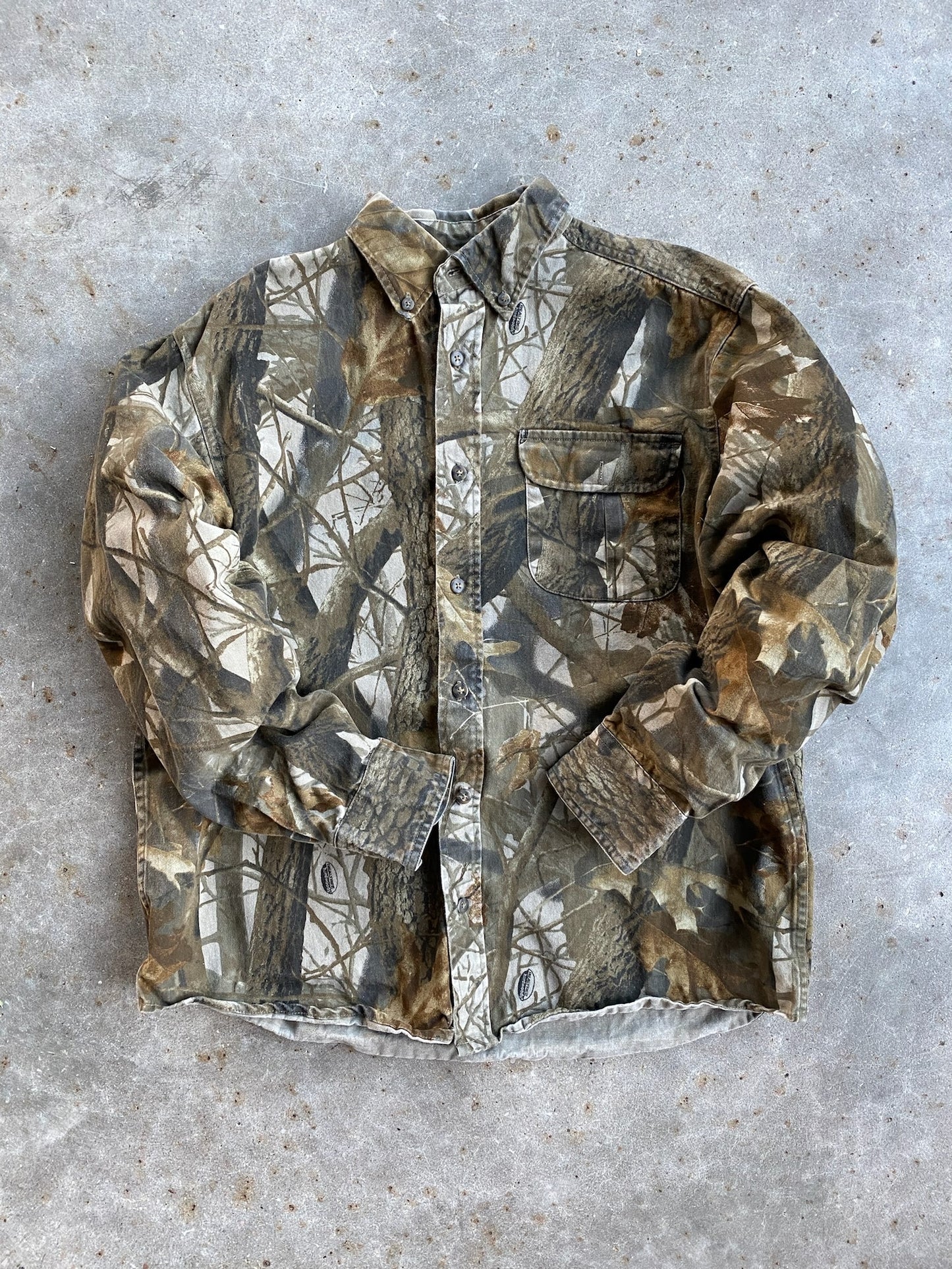 Vintage Ridge Camo Button Up - M