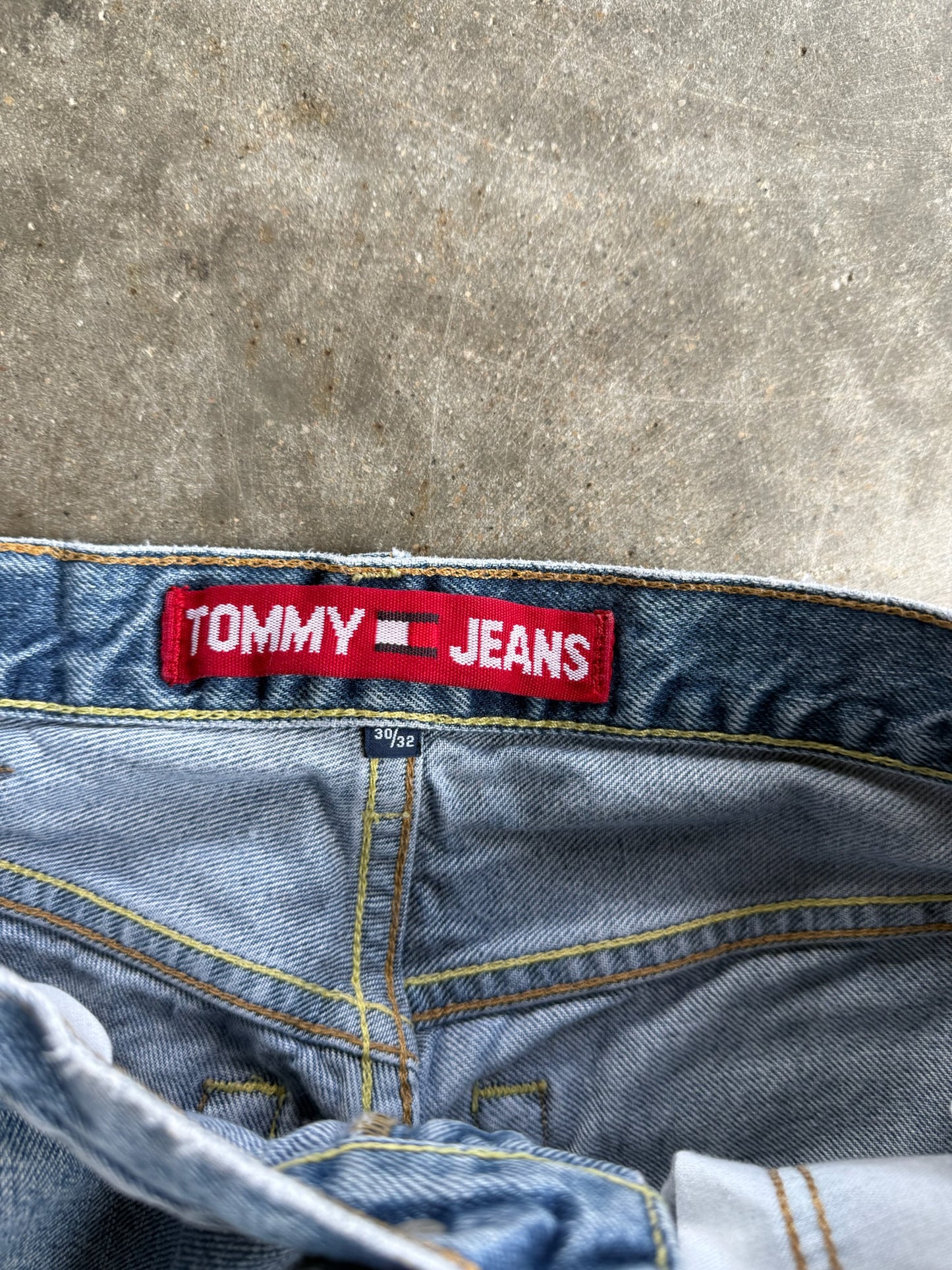 Vintage Tommy Jeans Denim Shorts - 28