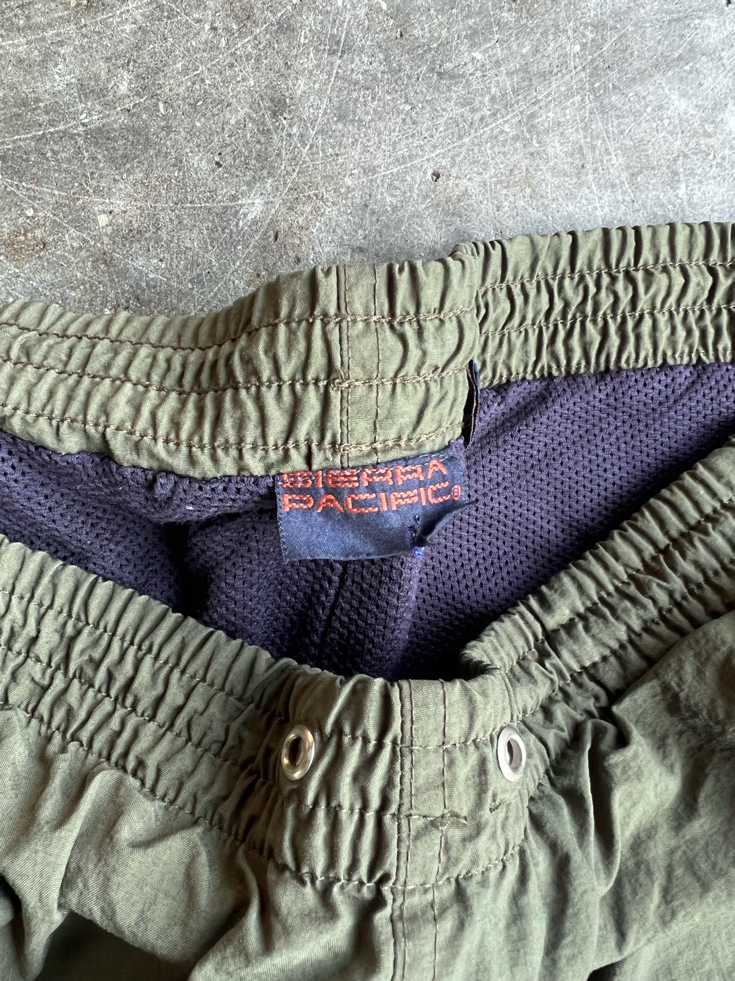 Vintage Green Sierra Pacific Hiking Pants - L