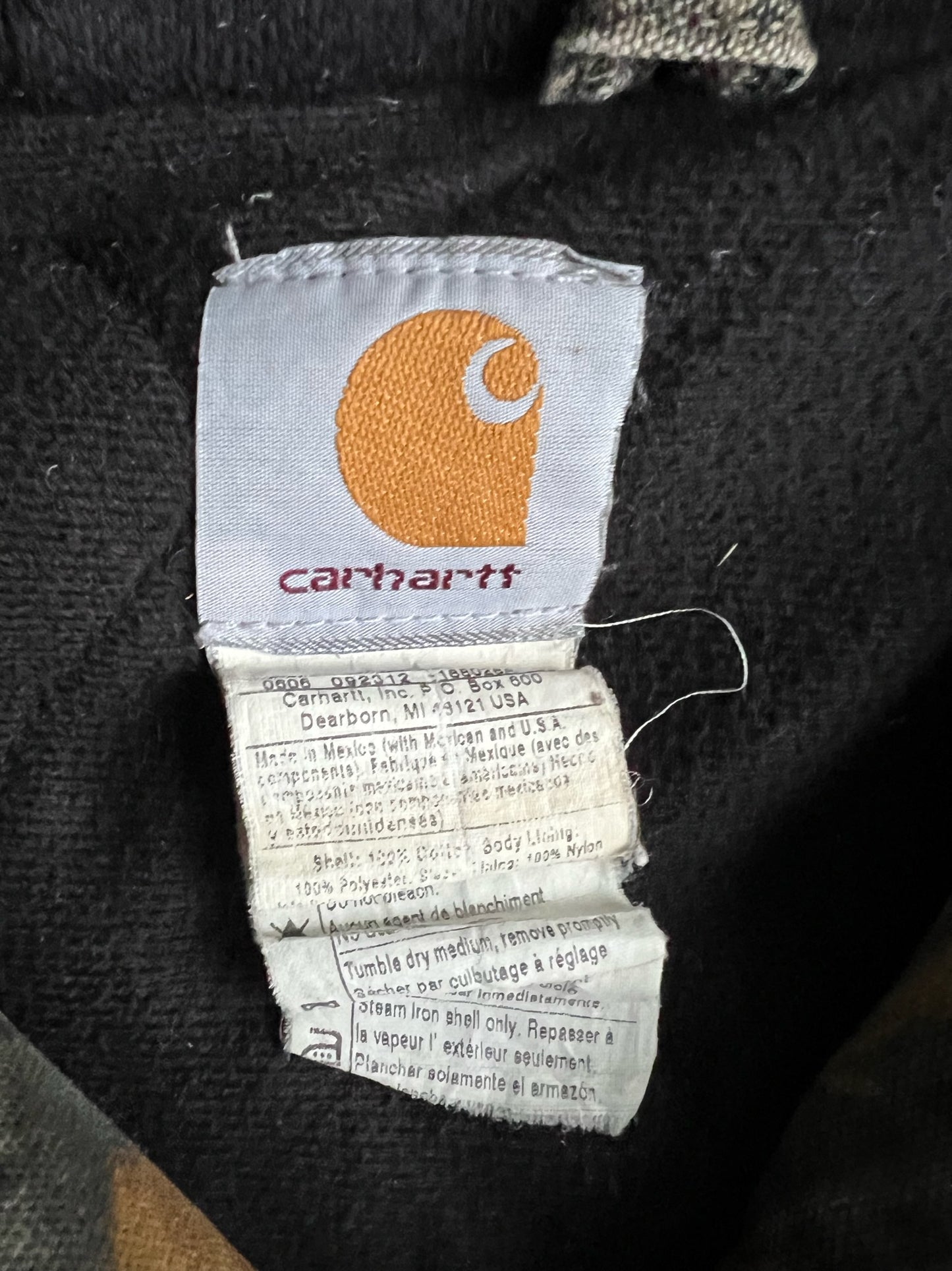 Vintage Camo Hooded Carhartt Jacket - XL