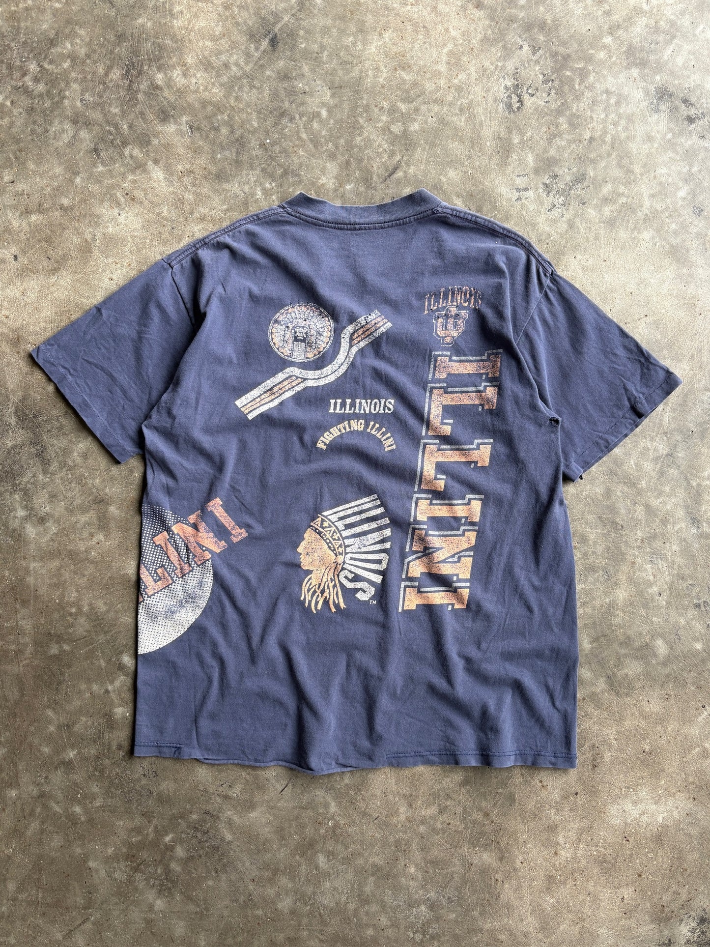 Vintage Navy Distressed University of Illinois Tee - L