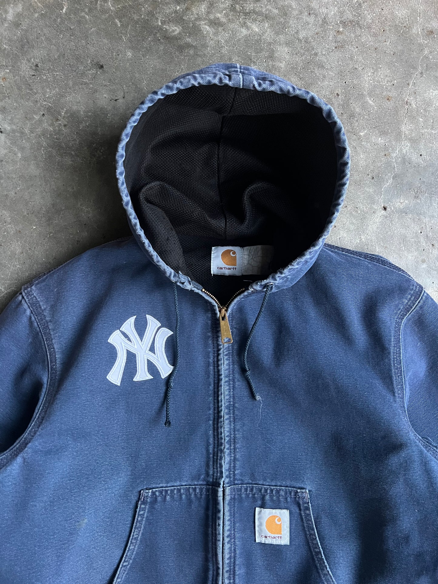 Vintage Navy Hooded Yankees Carhartt Jacket - S