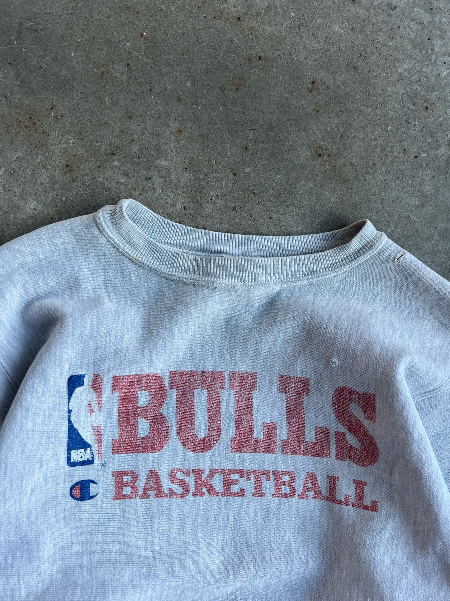 Vintage Faded Bulls Basketball Champion Reverse Weave Crew - L