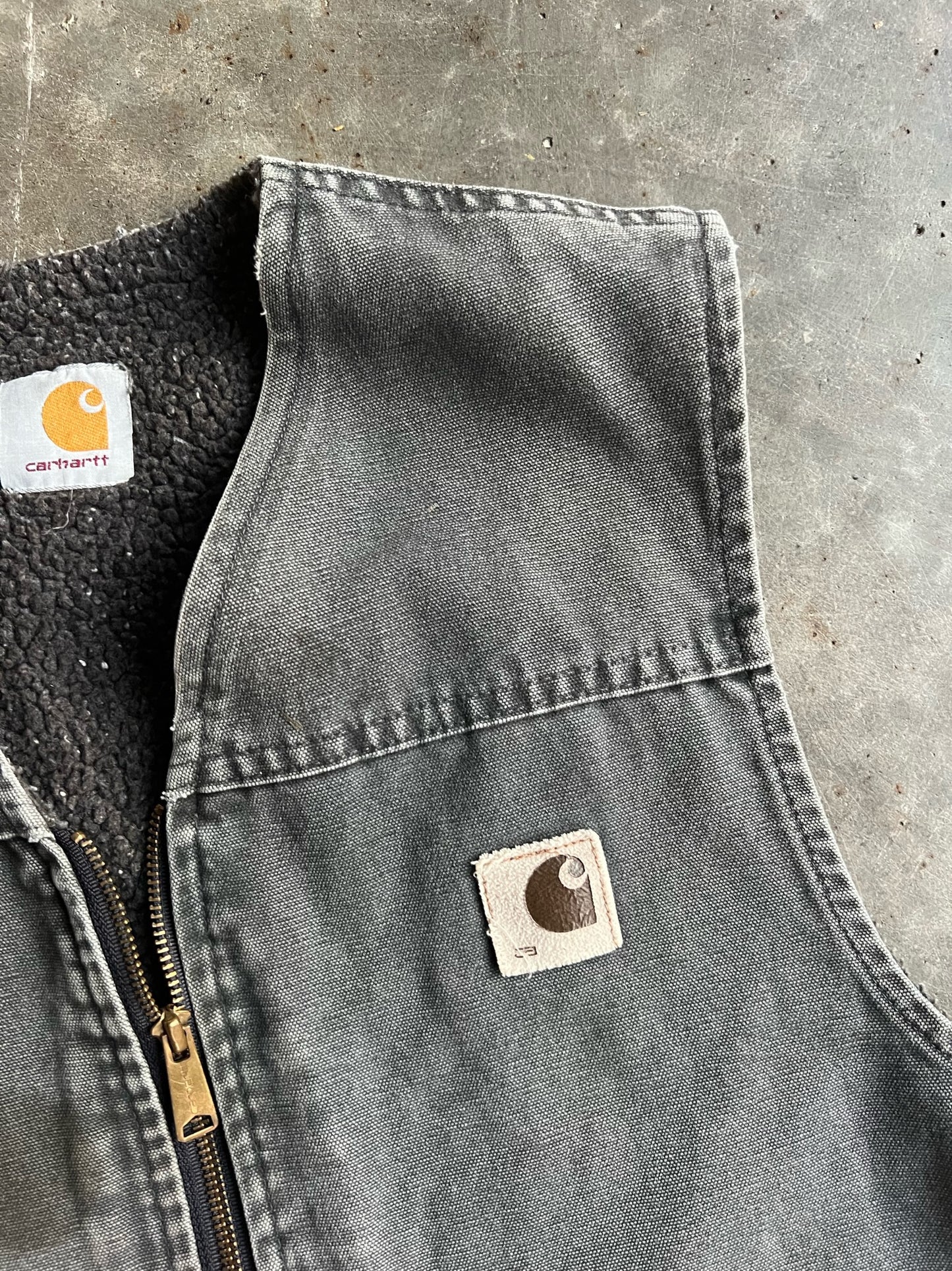 Vintage Faded Grey Sherpa Lined Carhartt Vest - XL