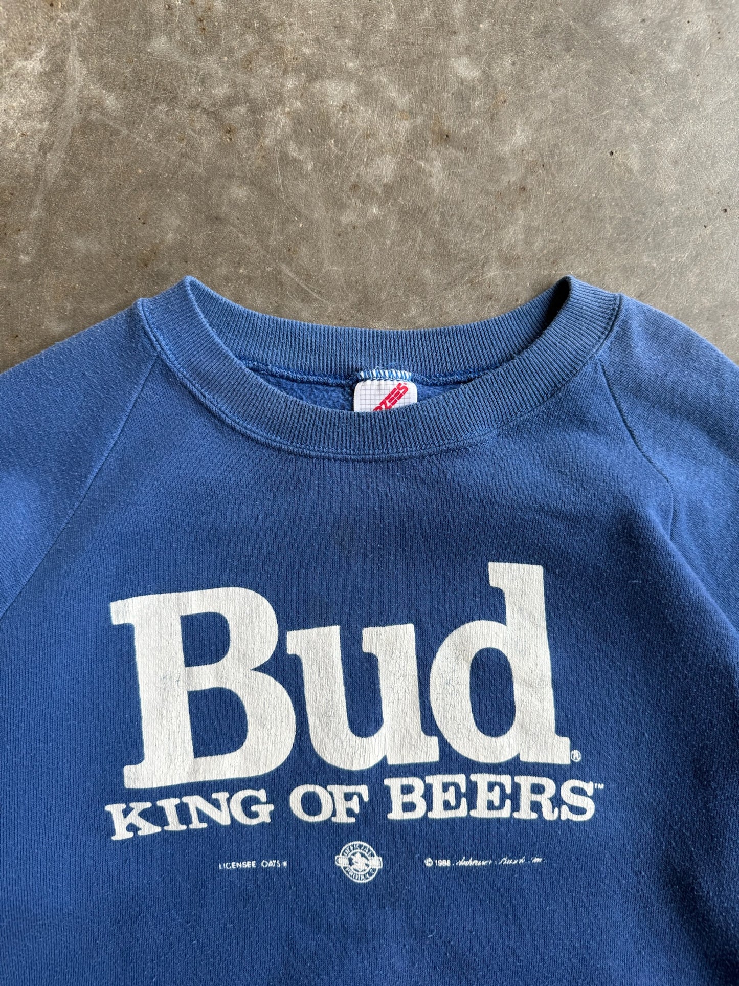 Vintage Blue Bud King Of Beers Graphic Distressed Crew - L