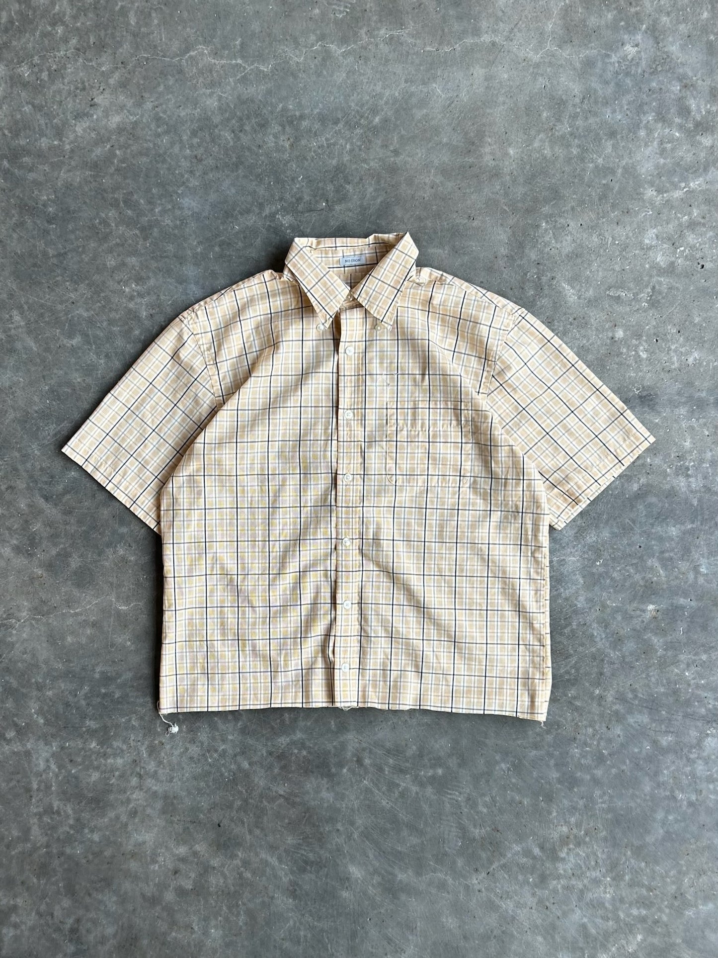 Van Heusen Cropped Plaid Button-Up Shirt - M