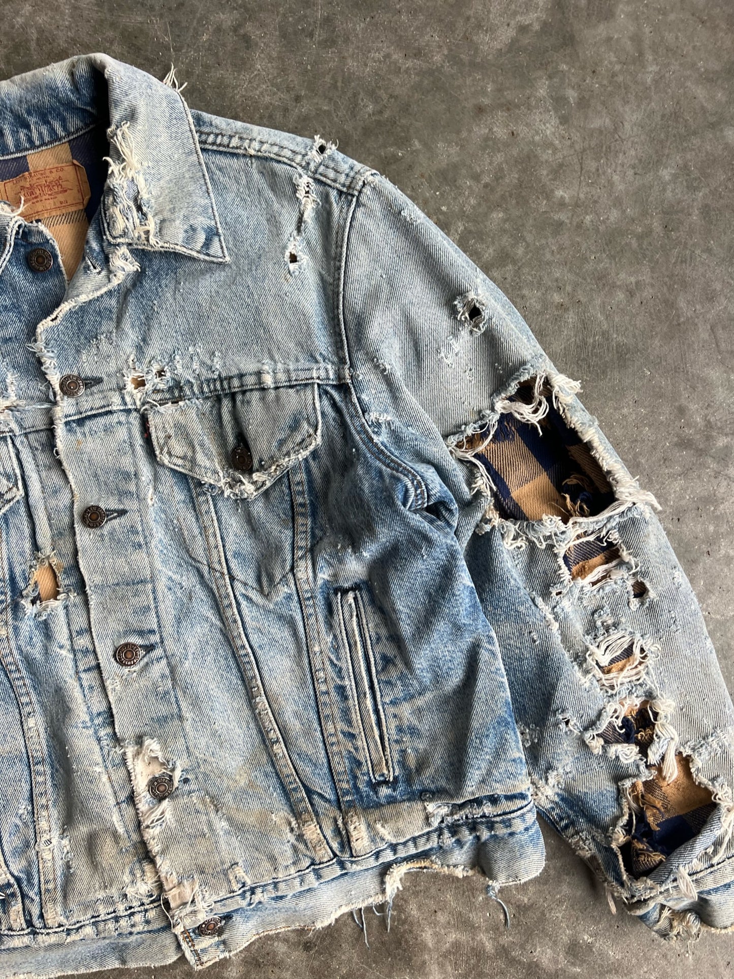 Vintage Levi Strauss Distressed Flannel Lined Denim Jacket - XL