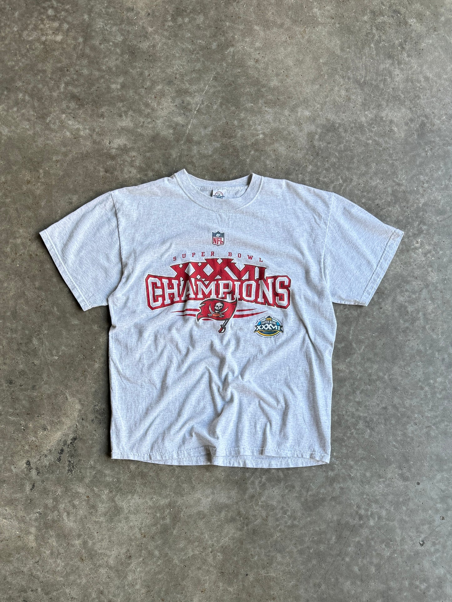 Vintage Tampa Bay Buccaneers Super Bowl Champions Shirt - L