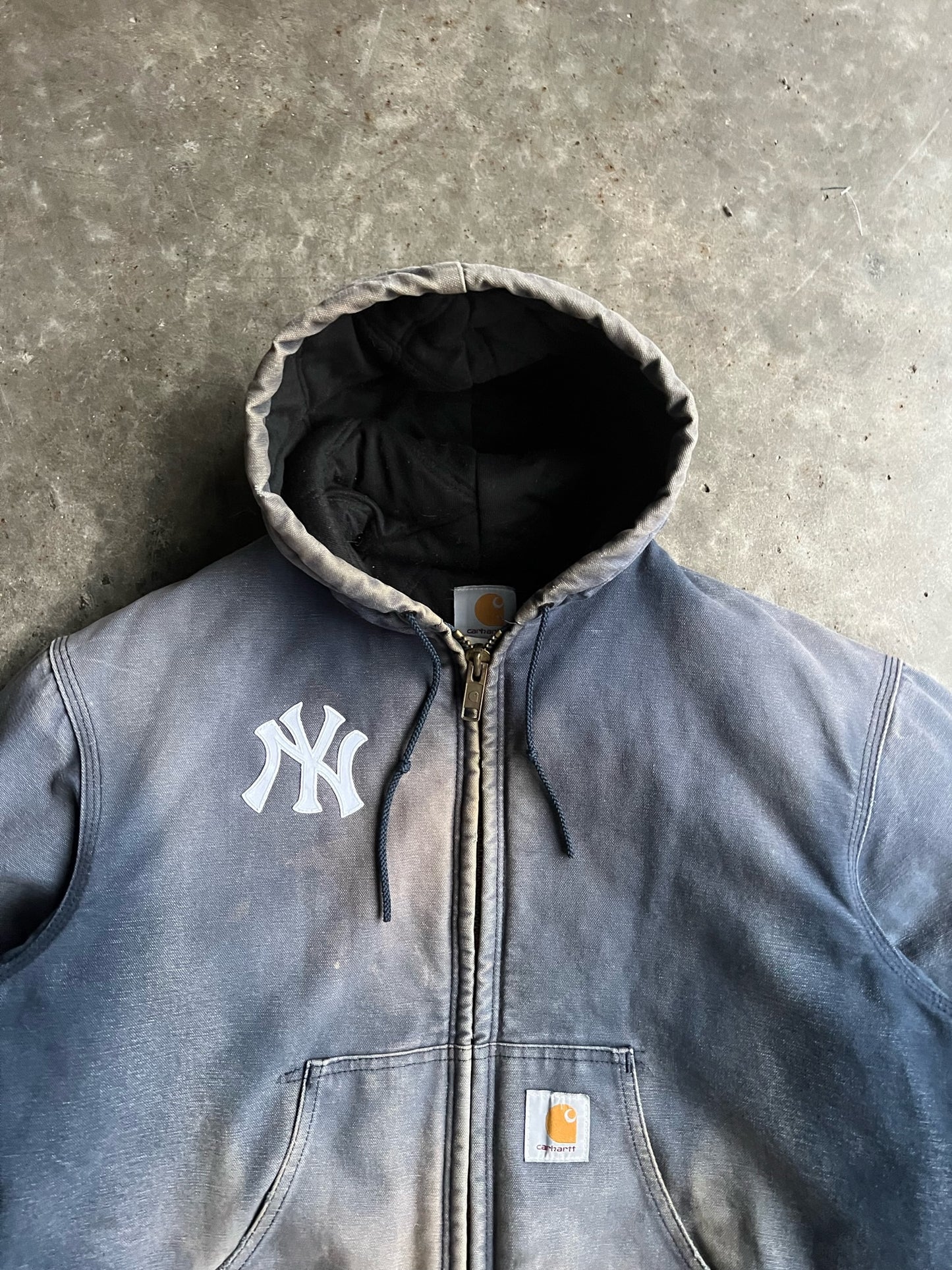 Vintage Yankees Faded Navy Hooded Carhartt Jacket - L