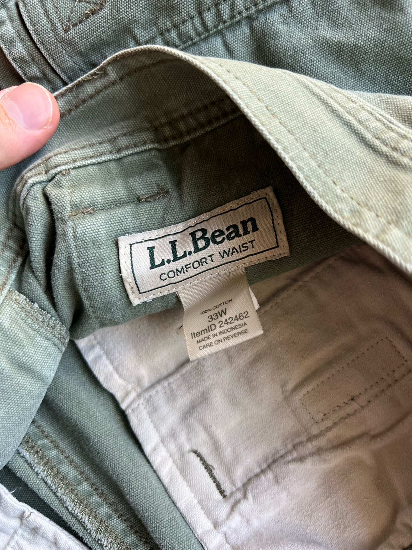 Vintage Green L.L. Bean Cargo Shorts - 33