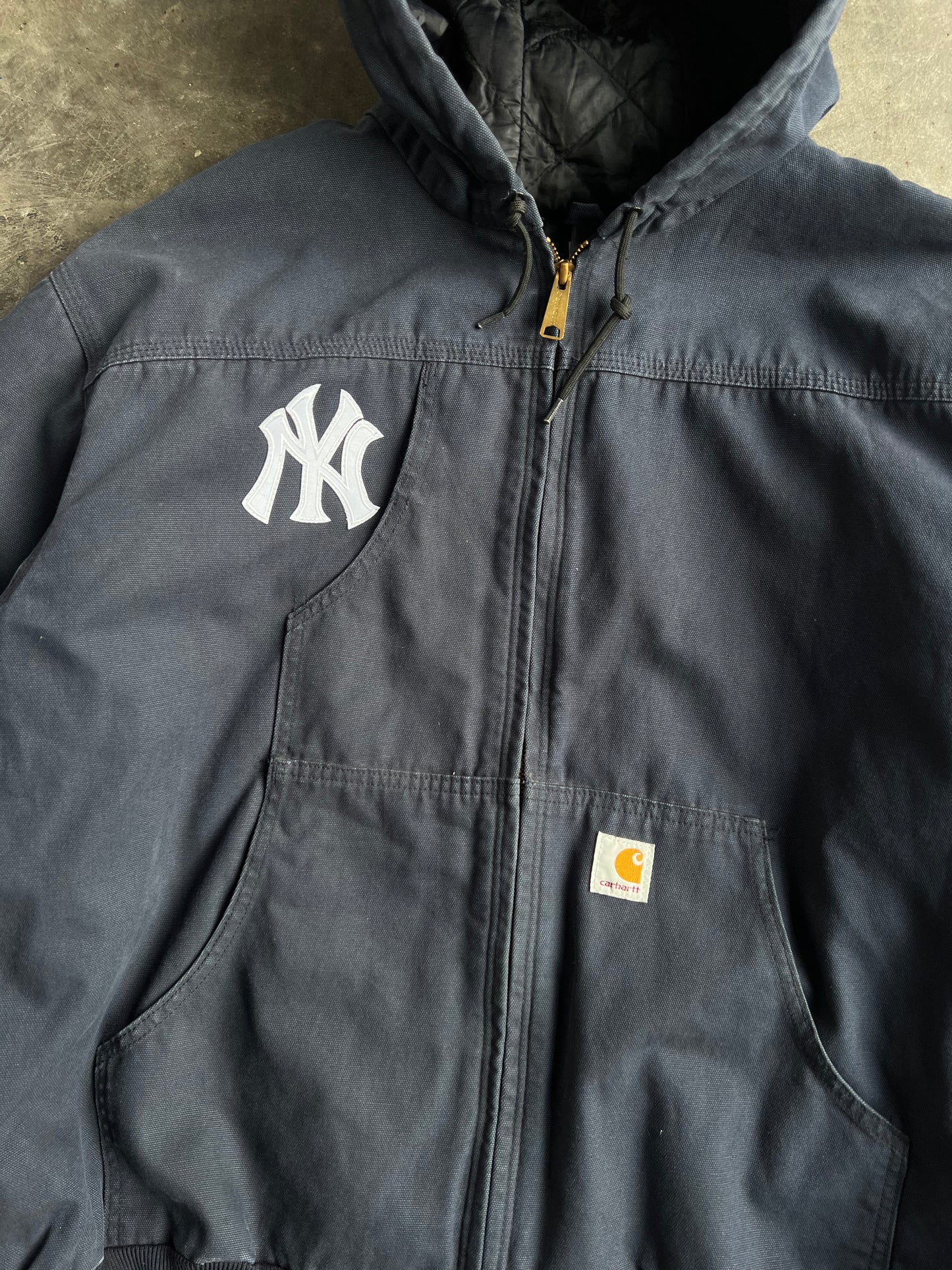 Vintage Navy Yankees Hooded Carhartt Jacket - XL