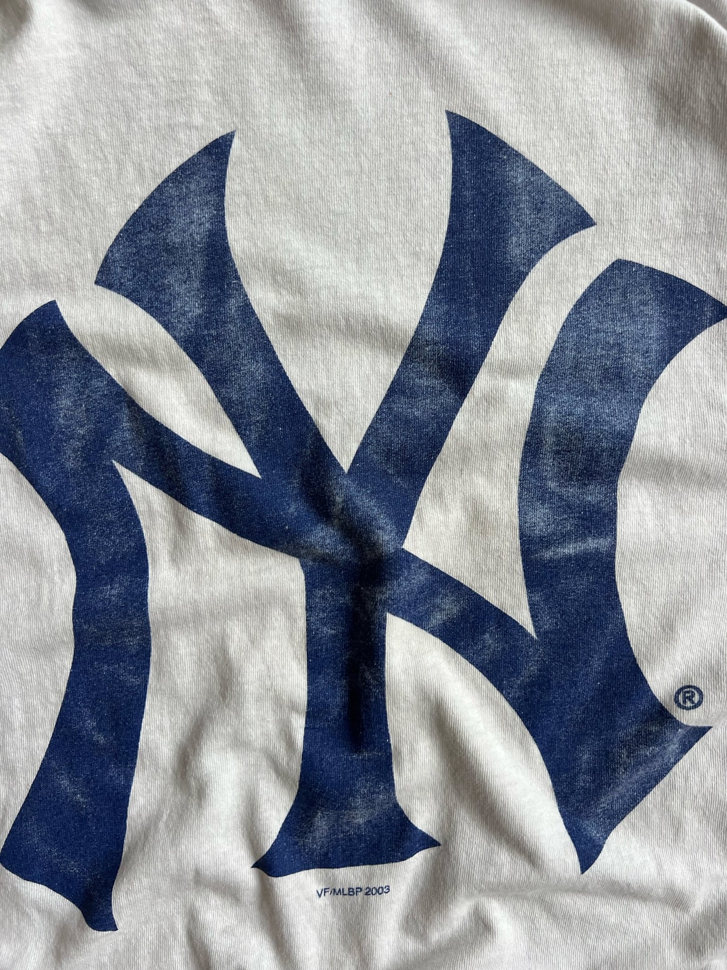 Vintage White Yankees Logo Shirt - XL