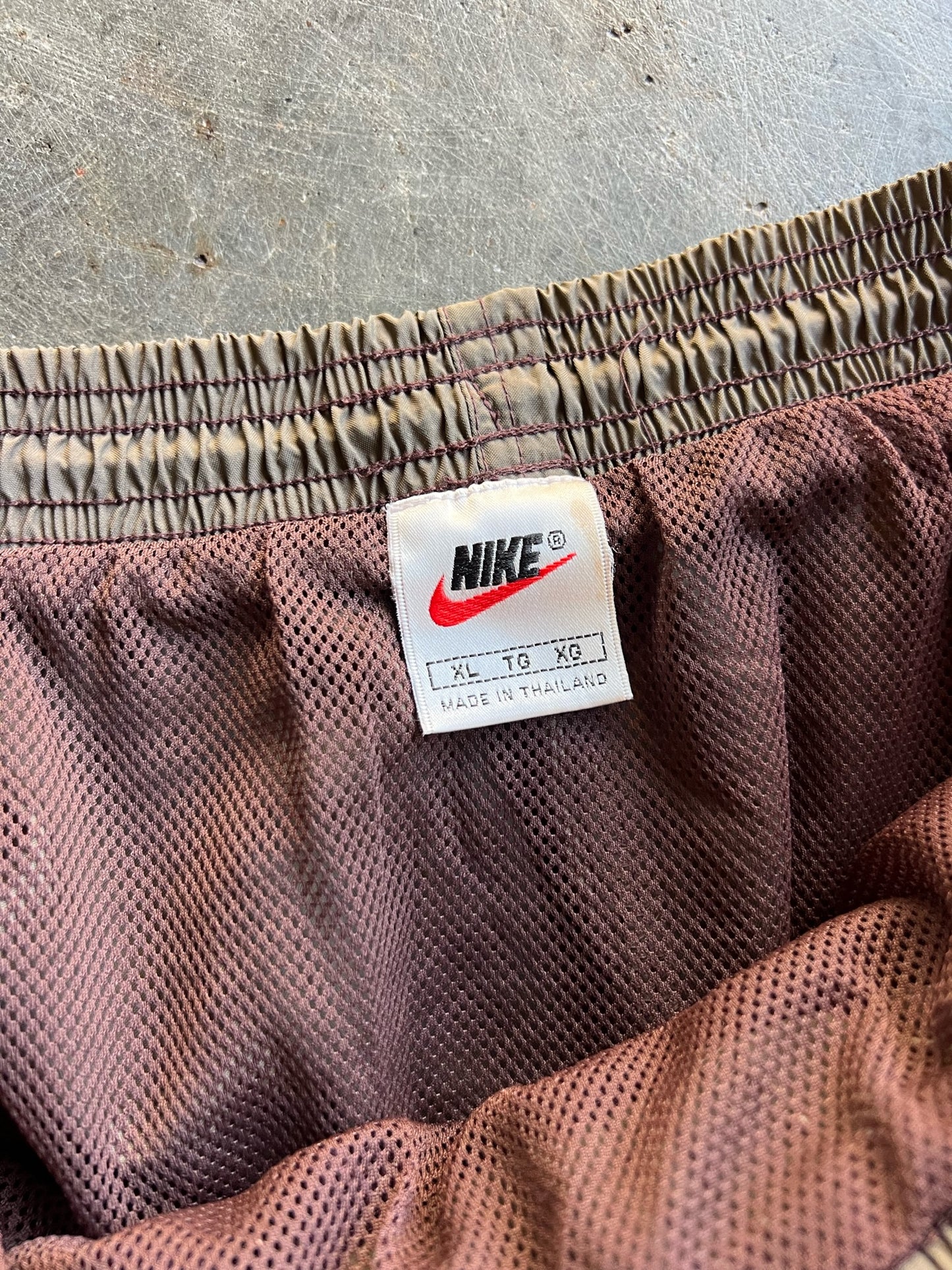 Vintage Brown Nike Cargo Shorts - XL