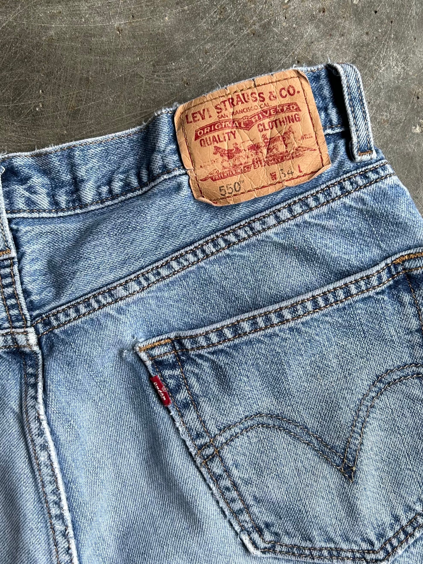 Vintage Levi’s 550 Red Tab Denim Shorts - 32