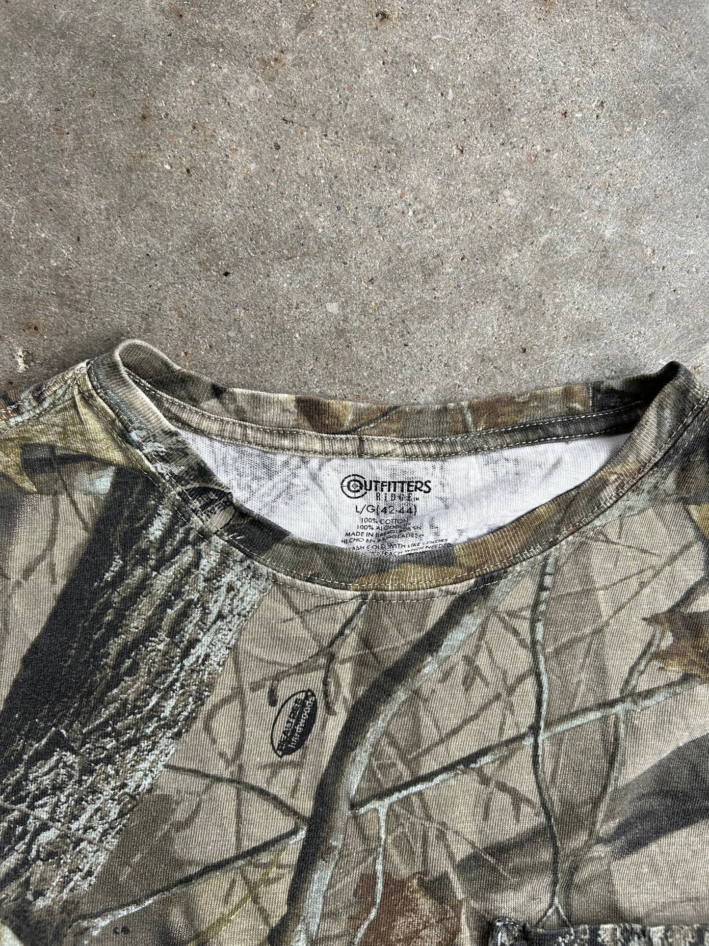 Outfitters Ridge RealTree Camo Shirt - L