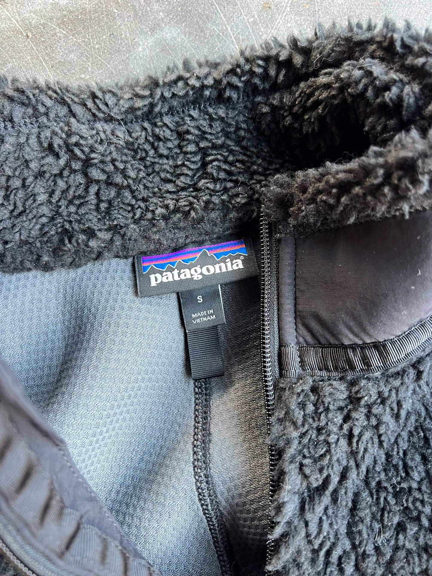 Vintage Black Fleece Patagonia Zip Up - S