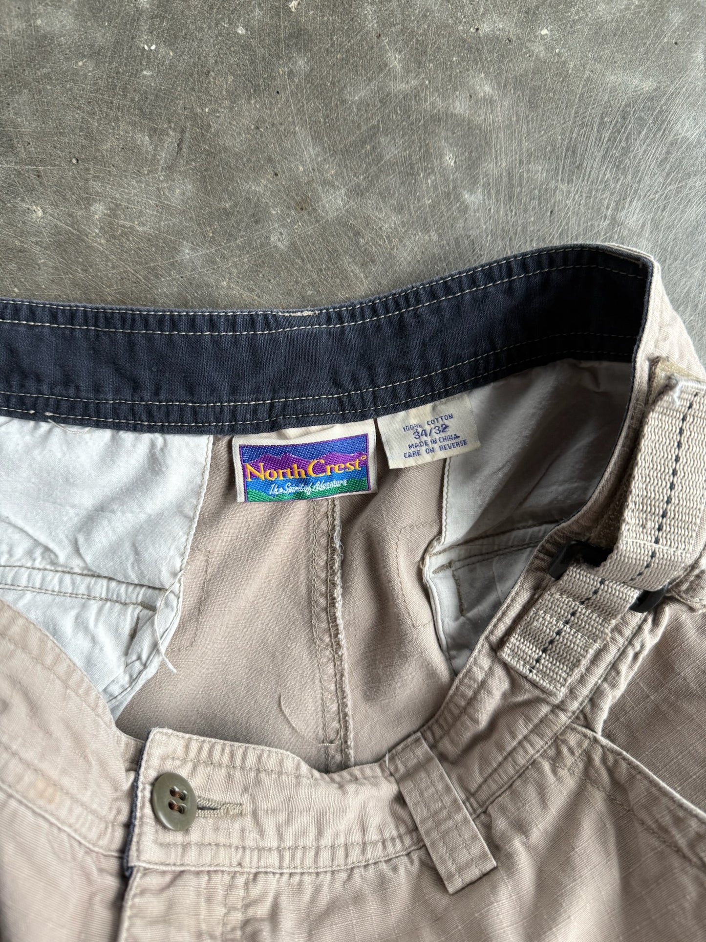 Vintage Tan North Crest Cargo Pants - 32