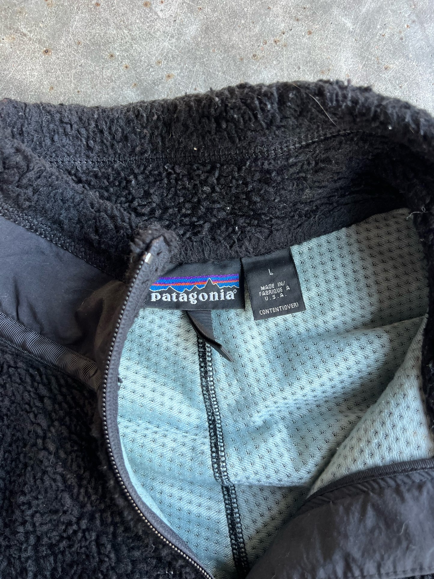 Vintage Black Patagonia Fleece Zip Up - L