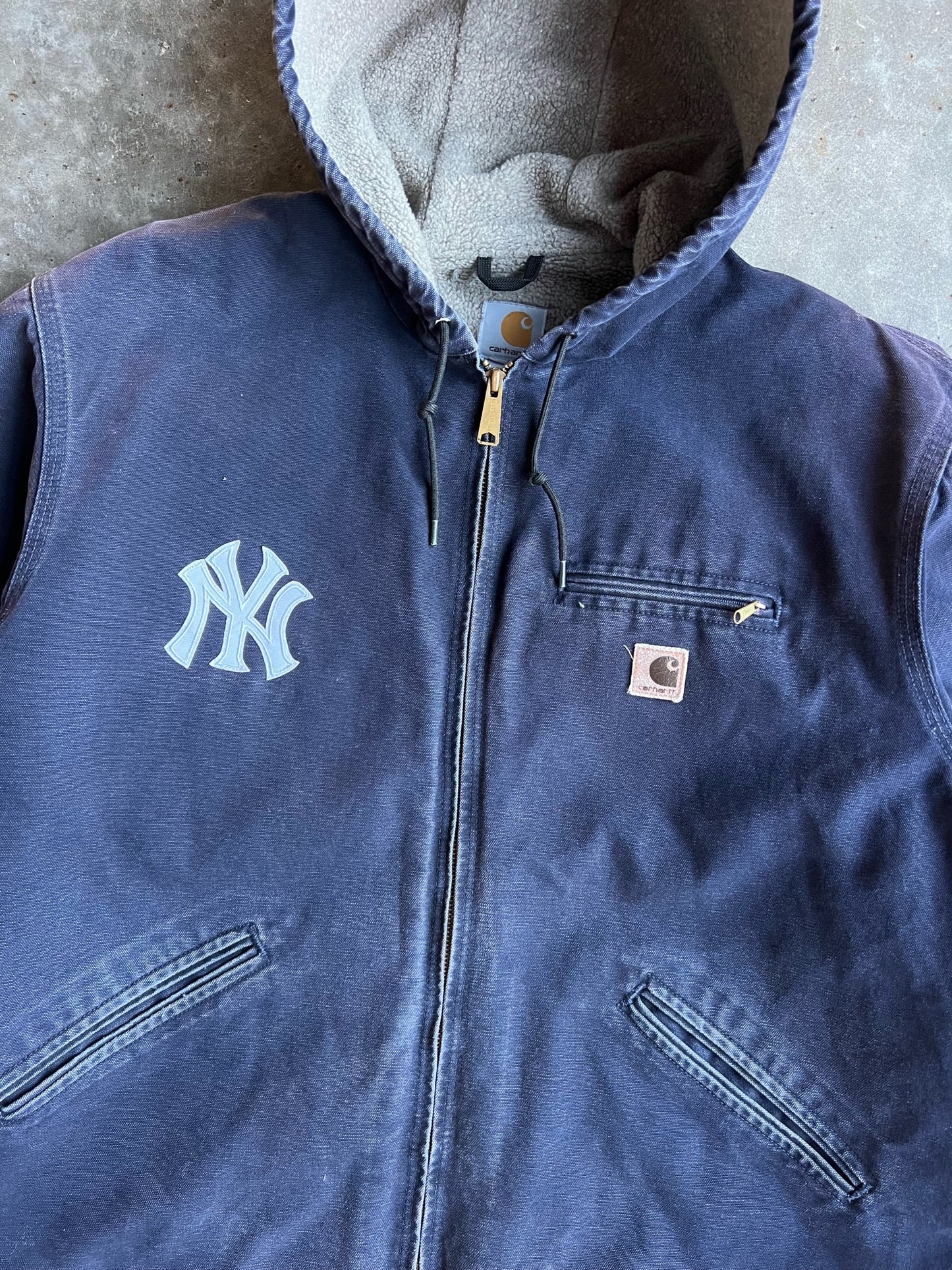 Vintage Yankees Navy Sherpa Lined Hooded Carhartt Jacket - XL