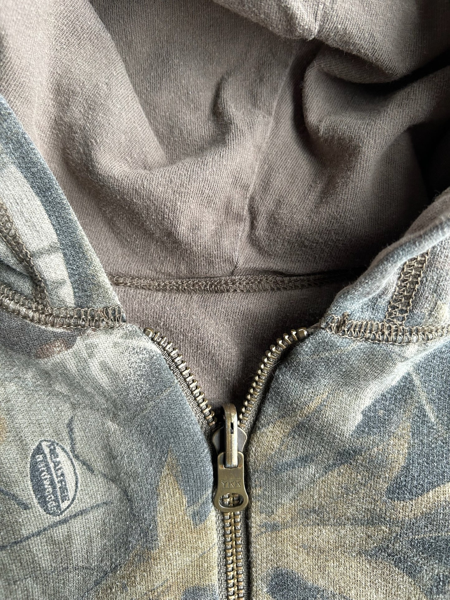 Vintage Camo Realtree Distressed Zip Up - M