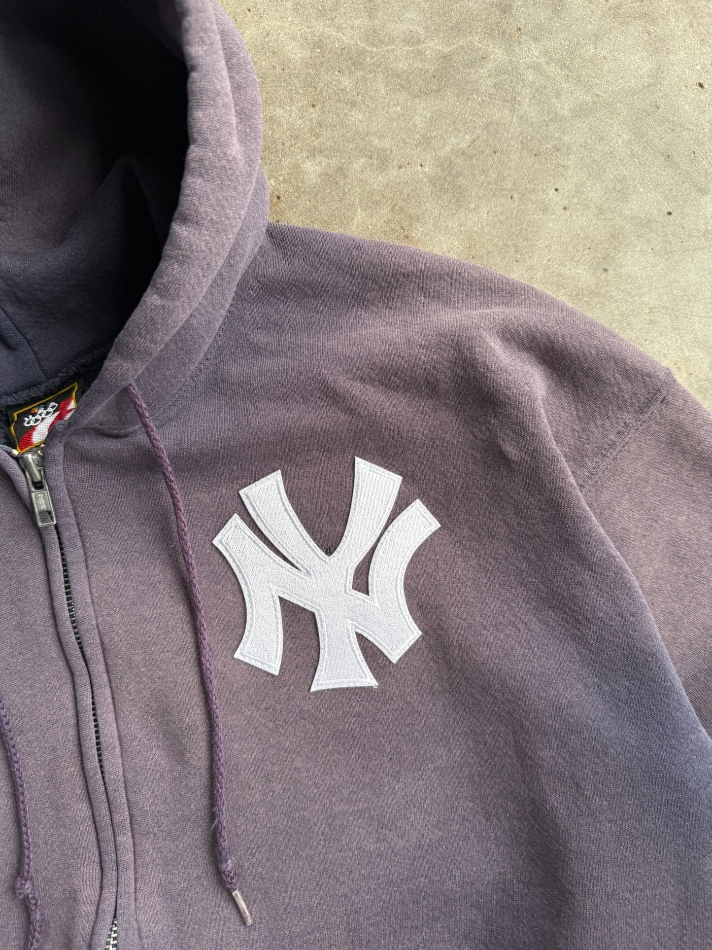 Vintage Faded Navy Yankees Zip Up Hoodie - L