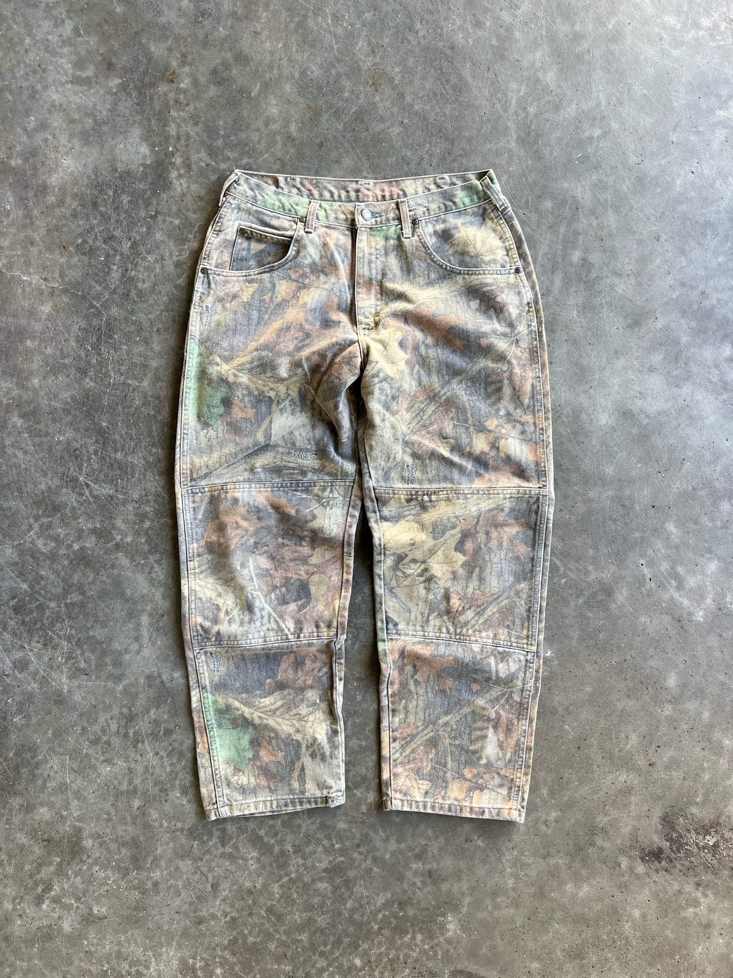 Vintage Faded Advantage Camo Wrangler Double Knee Pants - 33