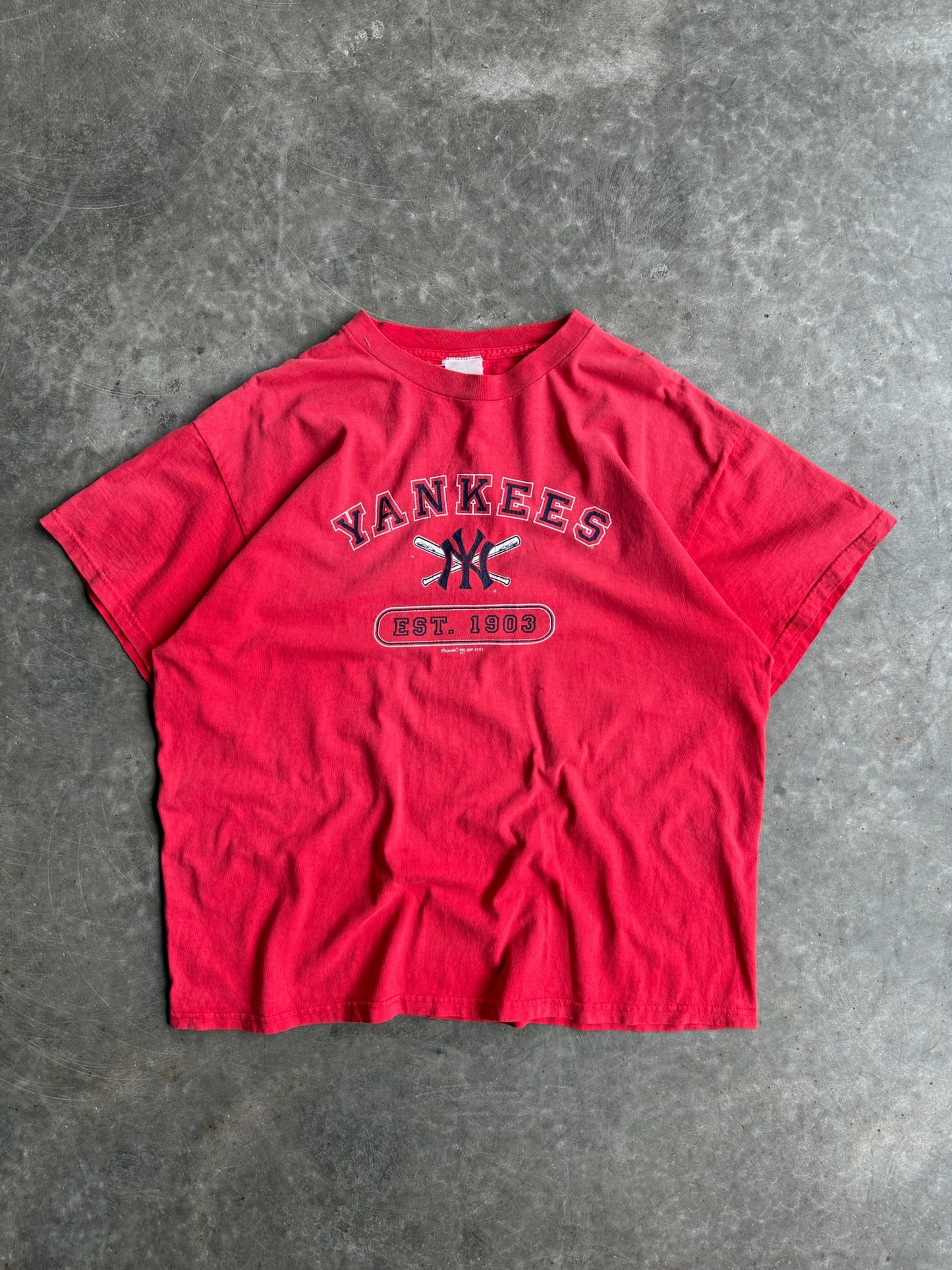 Vintage Faded Yankees 1903 Graphic Tee - XL