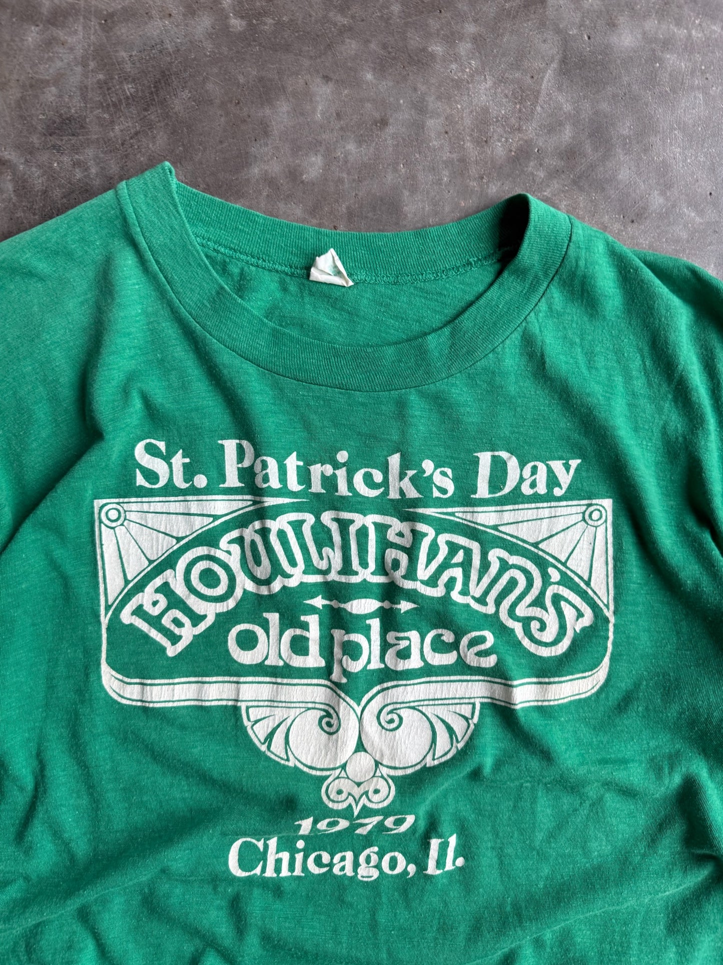 Vintage Houlihan’s Old Place 1979 St. Patrick’s Day Shirt - XL