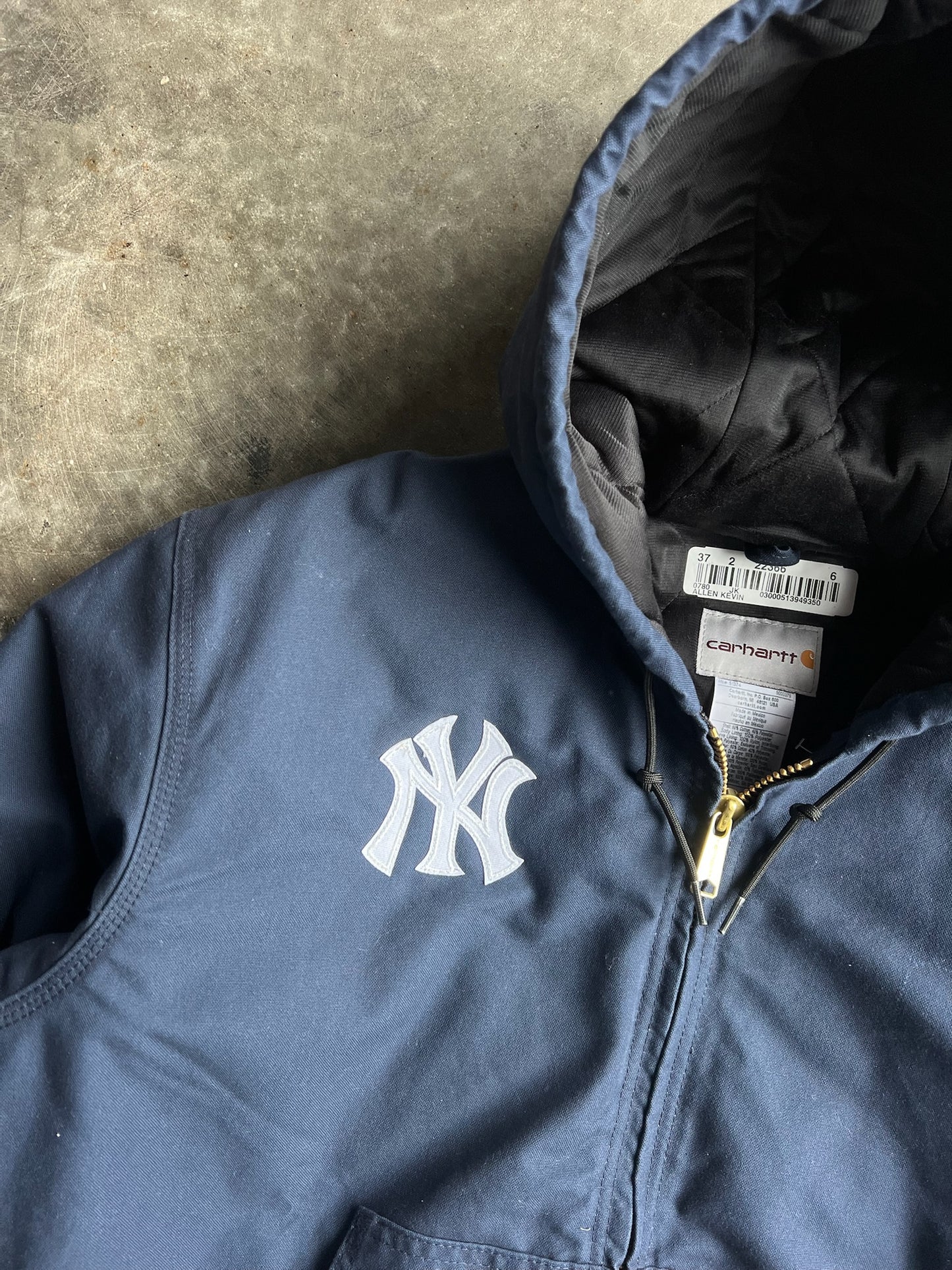 Vintage Navy Yankees Carhartt Jacket - L