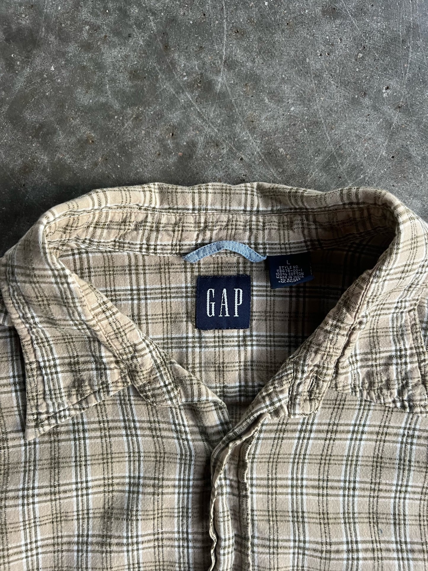 Vintage Plaid Gap Button Up Shirt - L