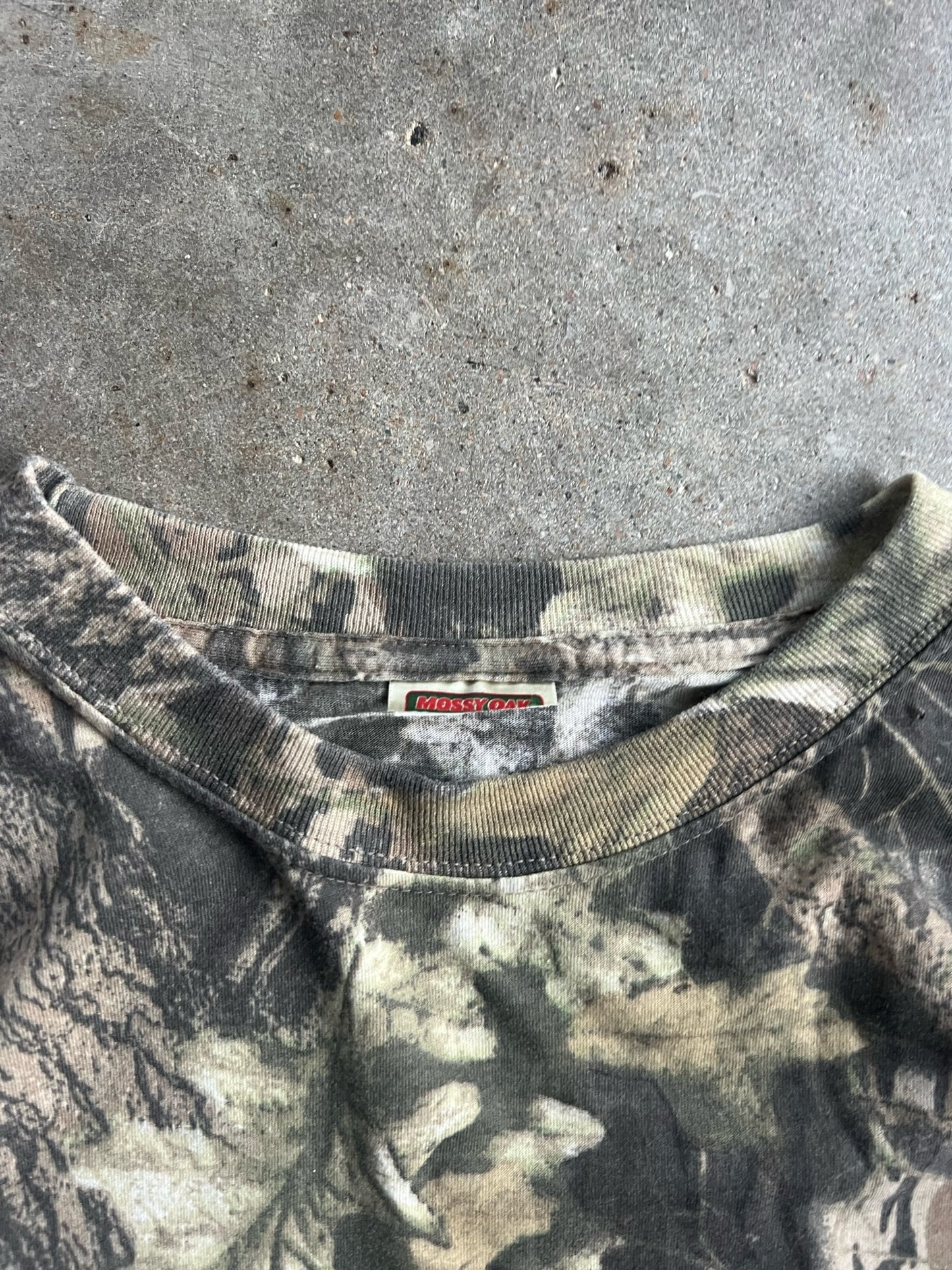 Vintage Cropped Mossy Oak  Camo Shirt - XXL