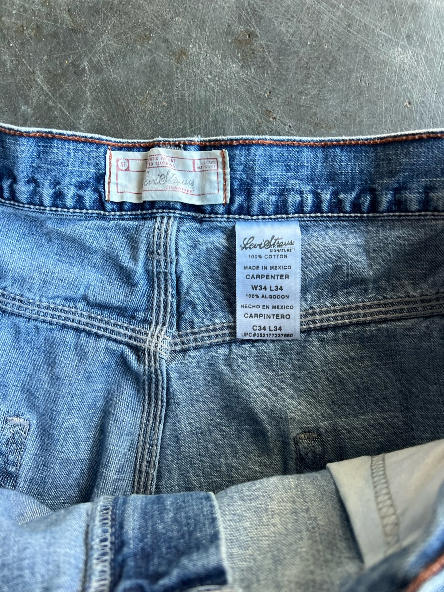 Vintage Medium Wash Levi's Signature Carpenter Pants - 35