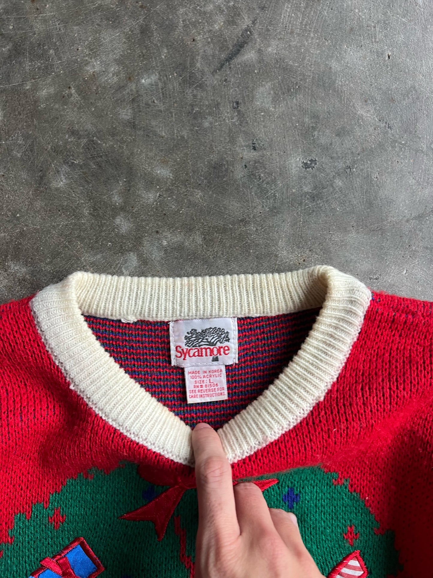 Vintage Red Christmas Wreath Sweater - M