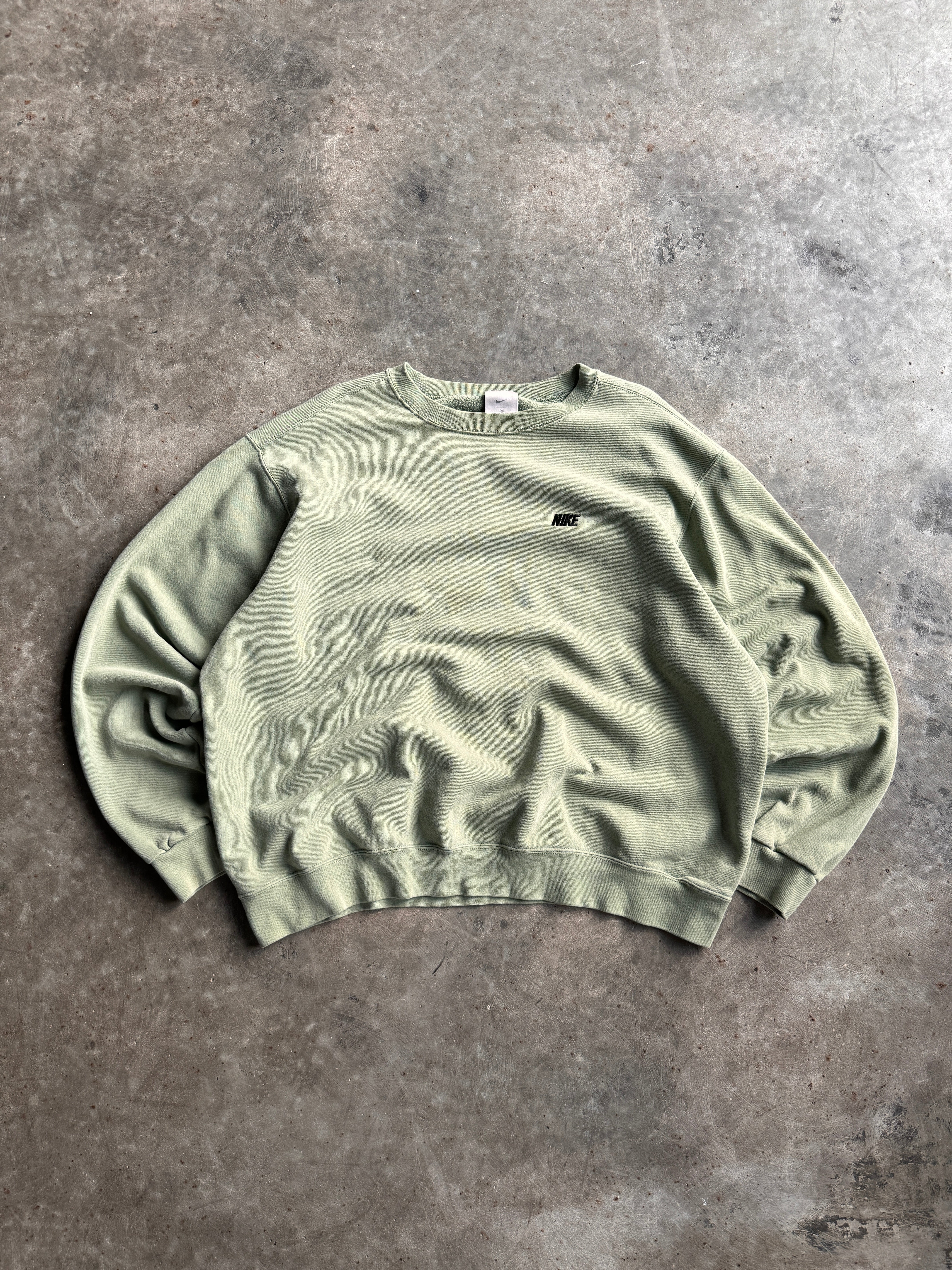 Nike best sale crewneck pistachio