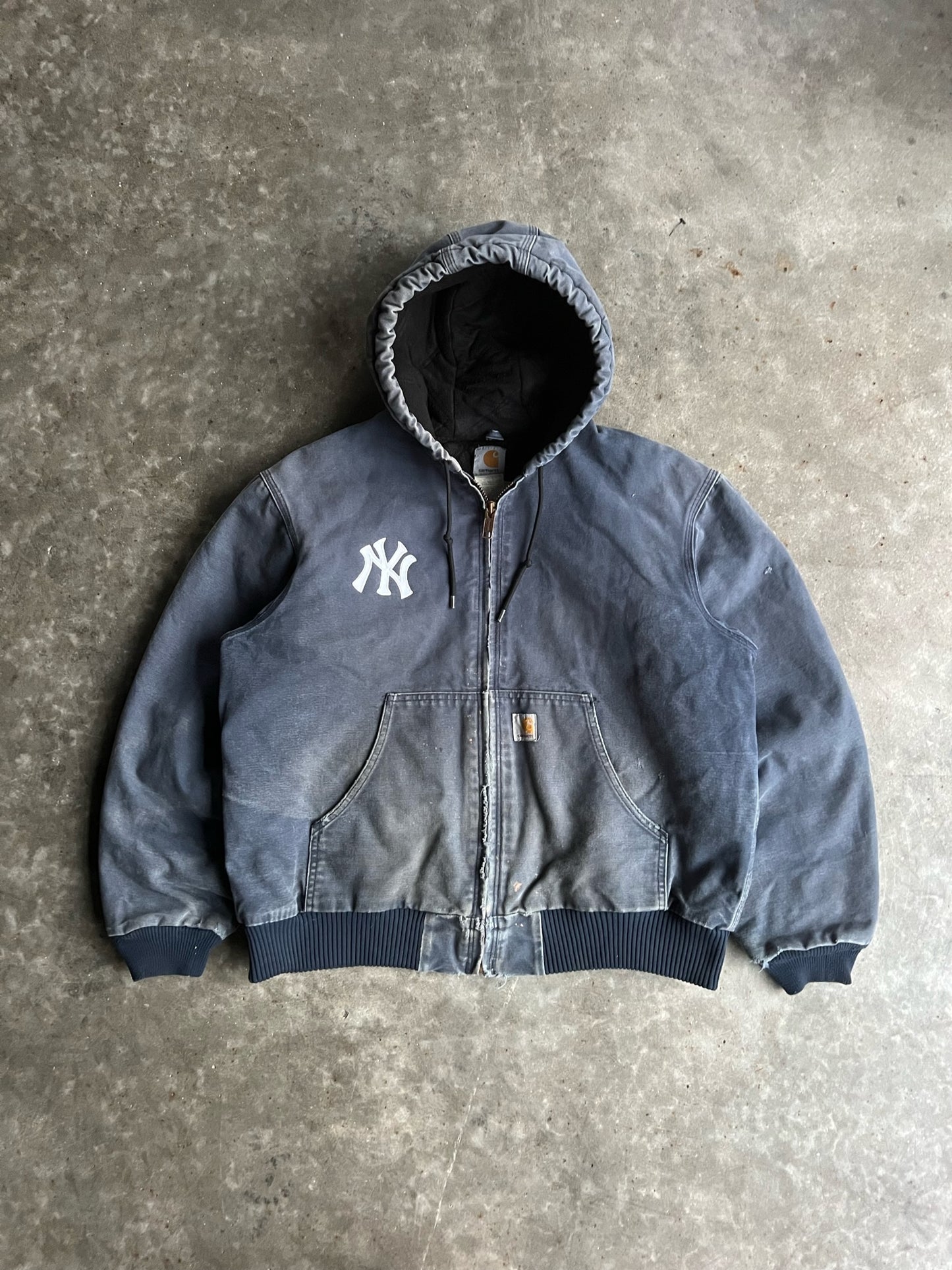 Vintage Faded Yankees Navy Hooded Carhartt Jacket - L