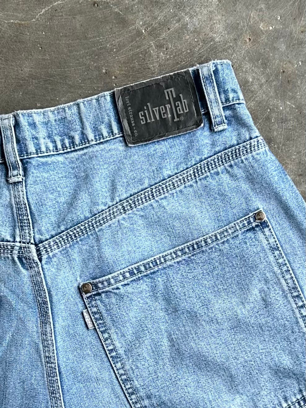 Vintage Levi’s SilverTab Denim Shorts - 30