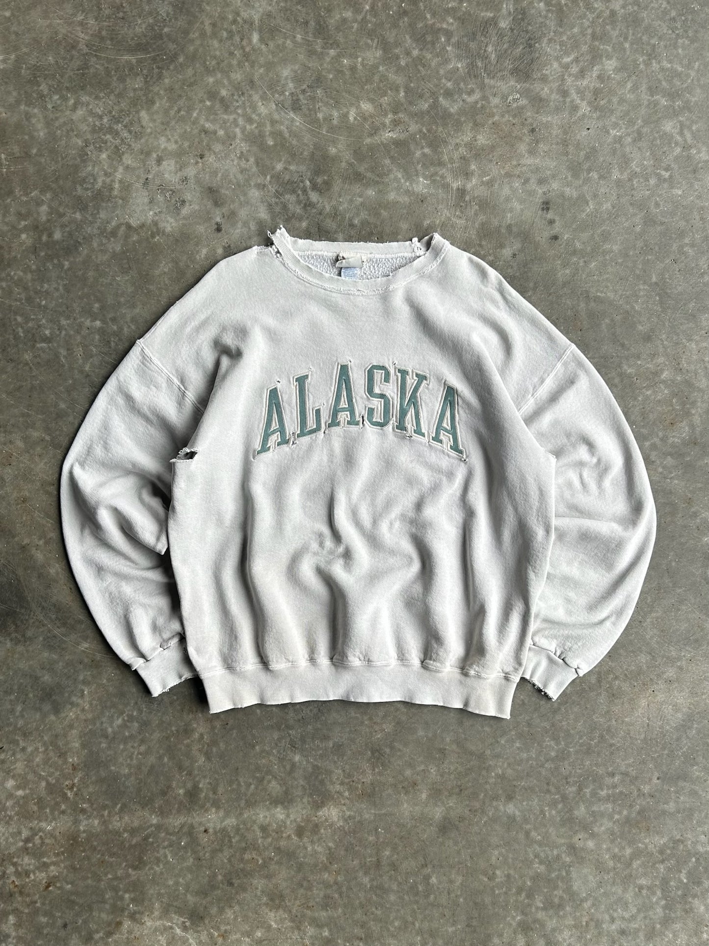 Vintage Distressed Alaska Crew - L