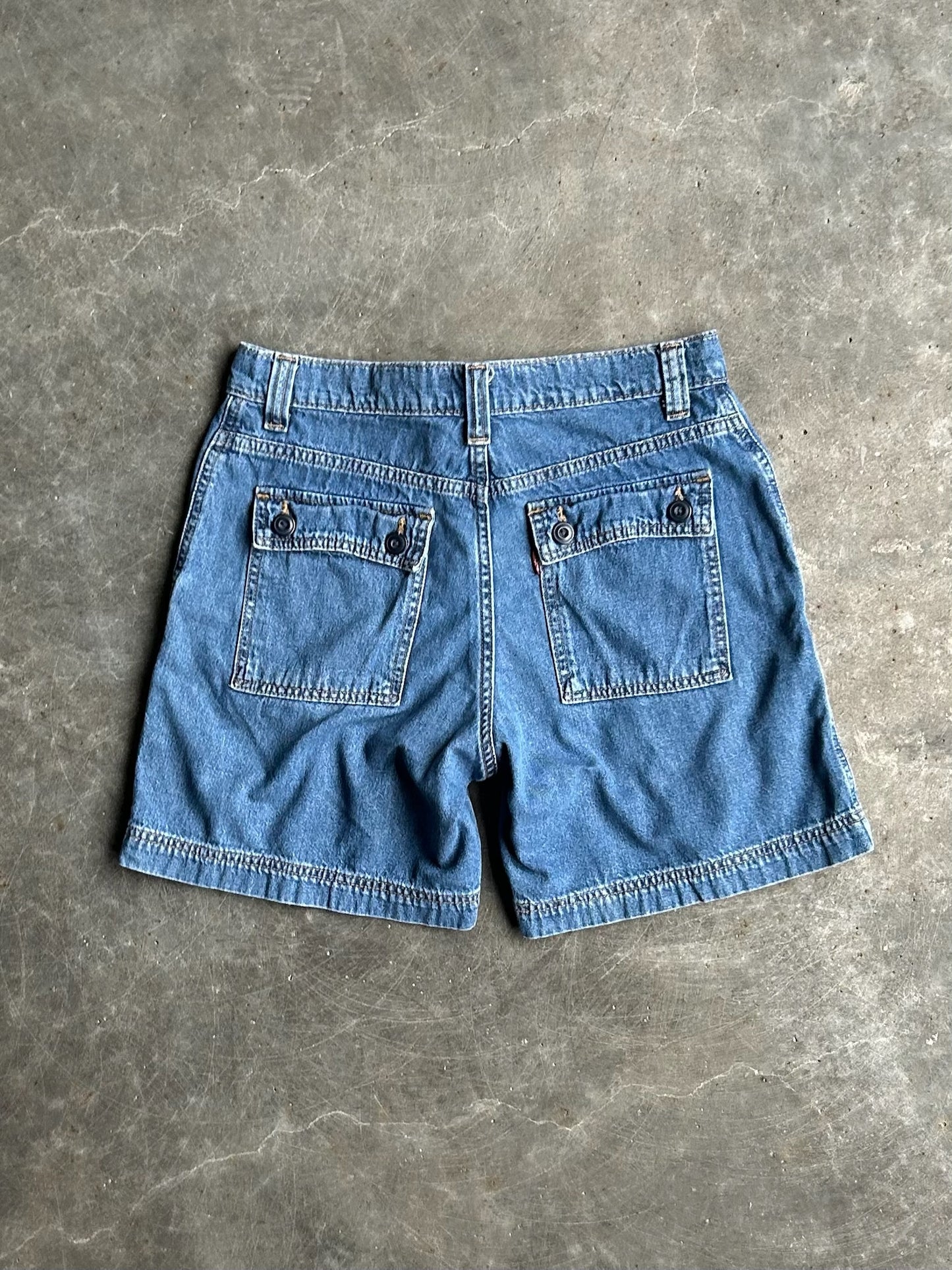 Vintage Dark Wash Levi’s Denim Shorts - 29