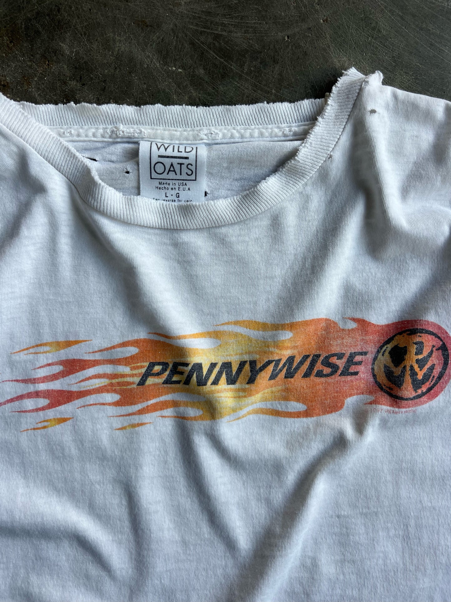 Vintage Distressed White Pennywise Shirt - L