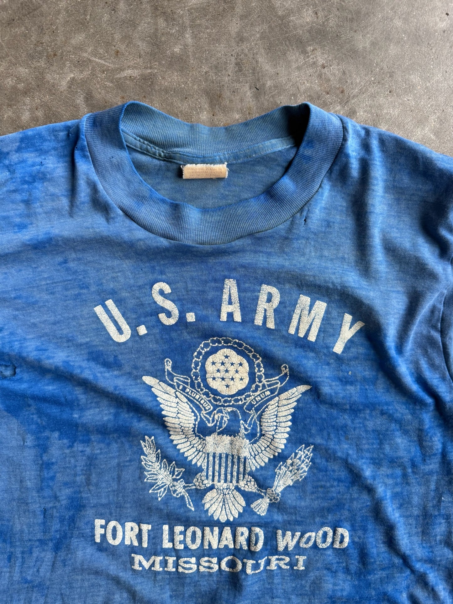 True Vintage Single Stitch Blue U.S. Army Graphic Distressed Tee - M