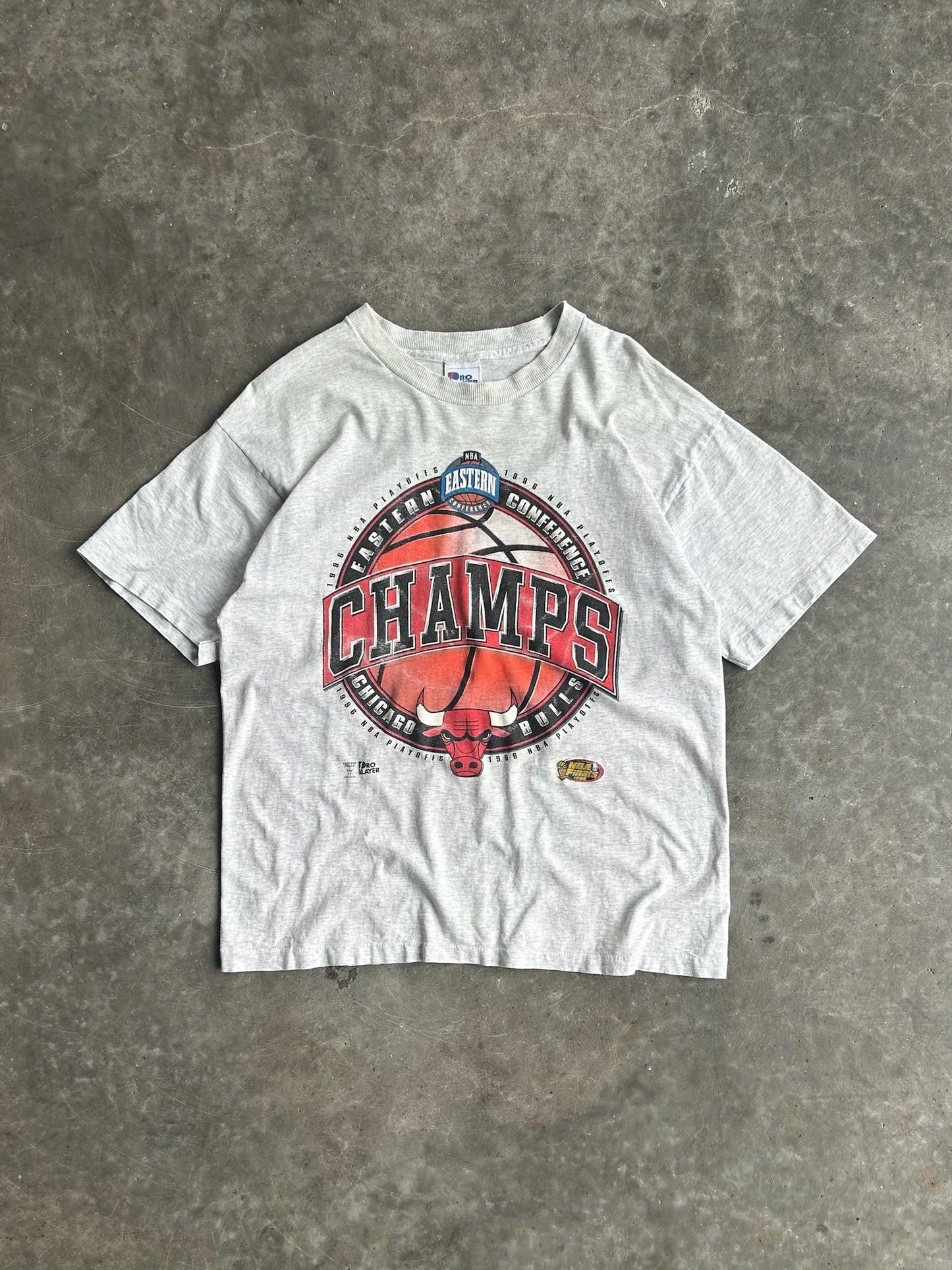 Vintage NBA Eastern Conference Chicago Bulls Tee - L