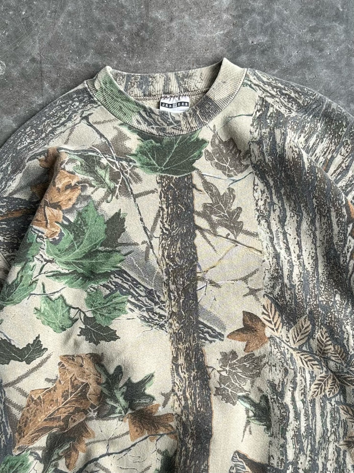 Vintage Camo Faded Crew - XL