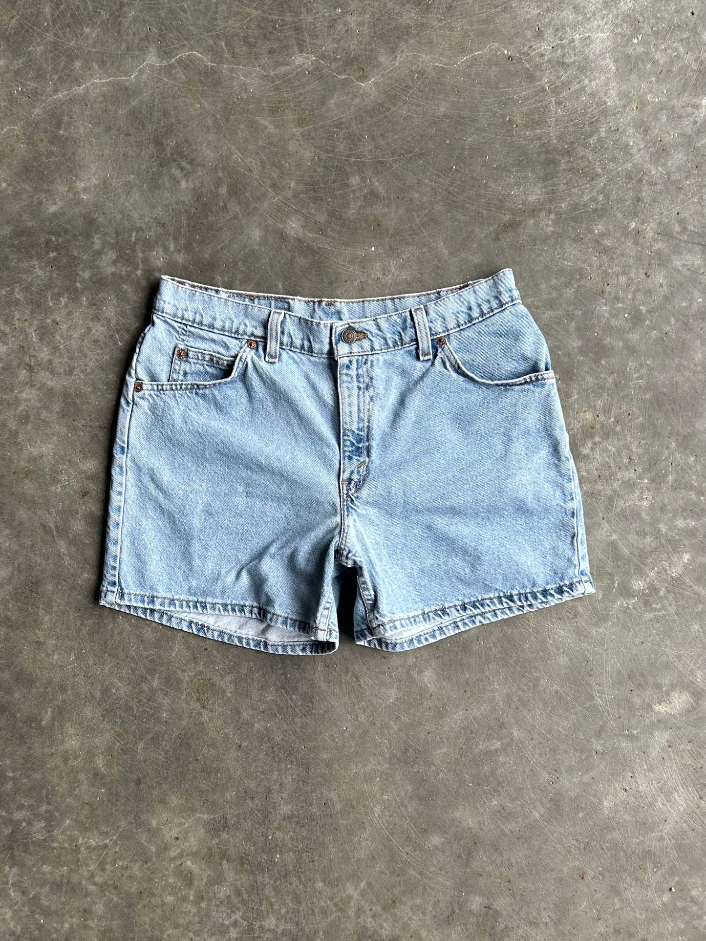 Vintage Levi’s 910 White Tab Denim Shorts - 28