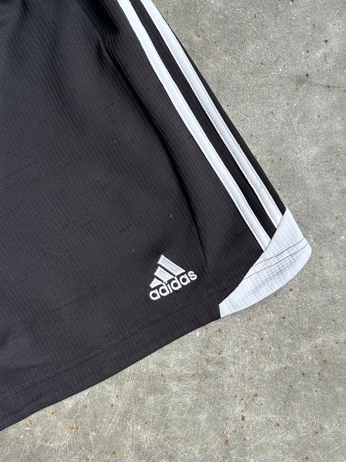 Vintage Black Adidas Shorts - M