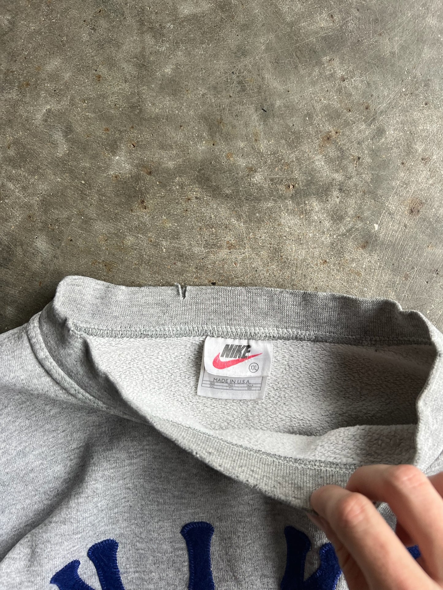 Vintage 90s Spellout Nike Crew - XL