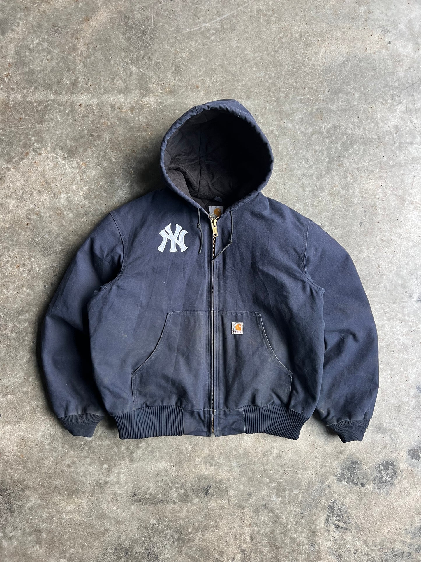 Vintage Navy Yankees Hooded Carhartt Jacket - L