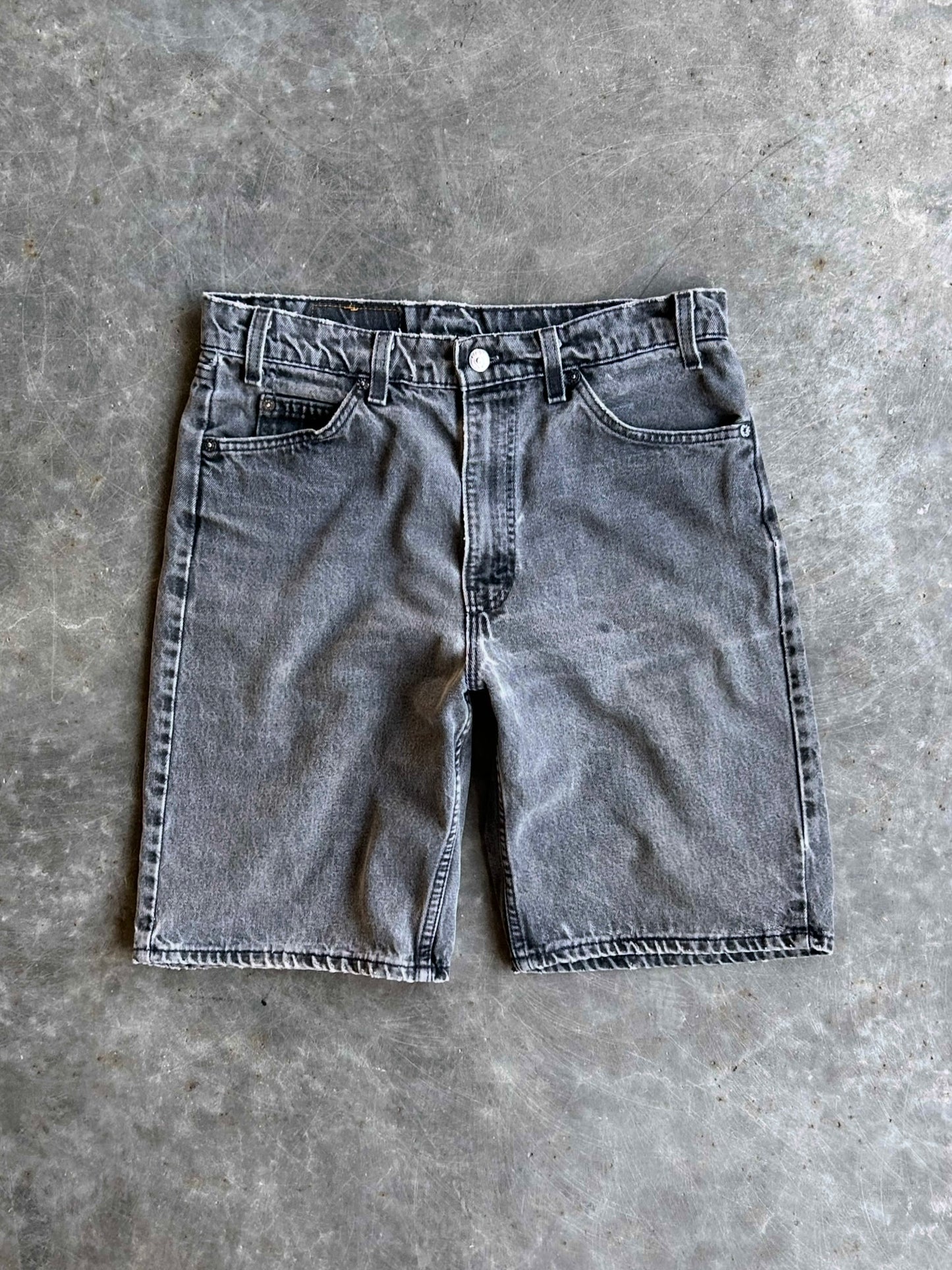 Vintage Levi’s 550 Black Denim Shorts - 32