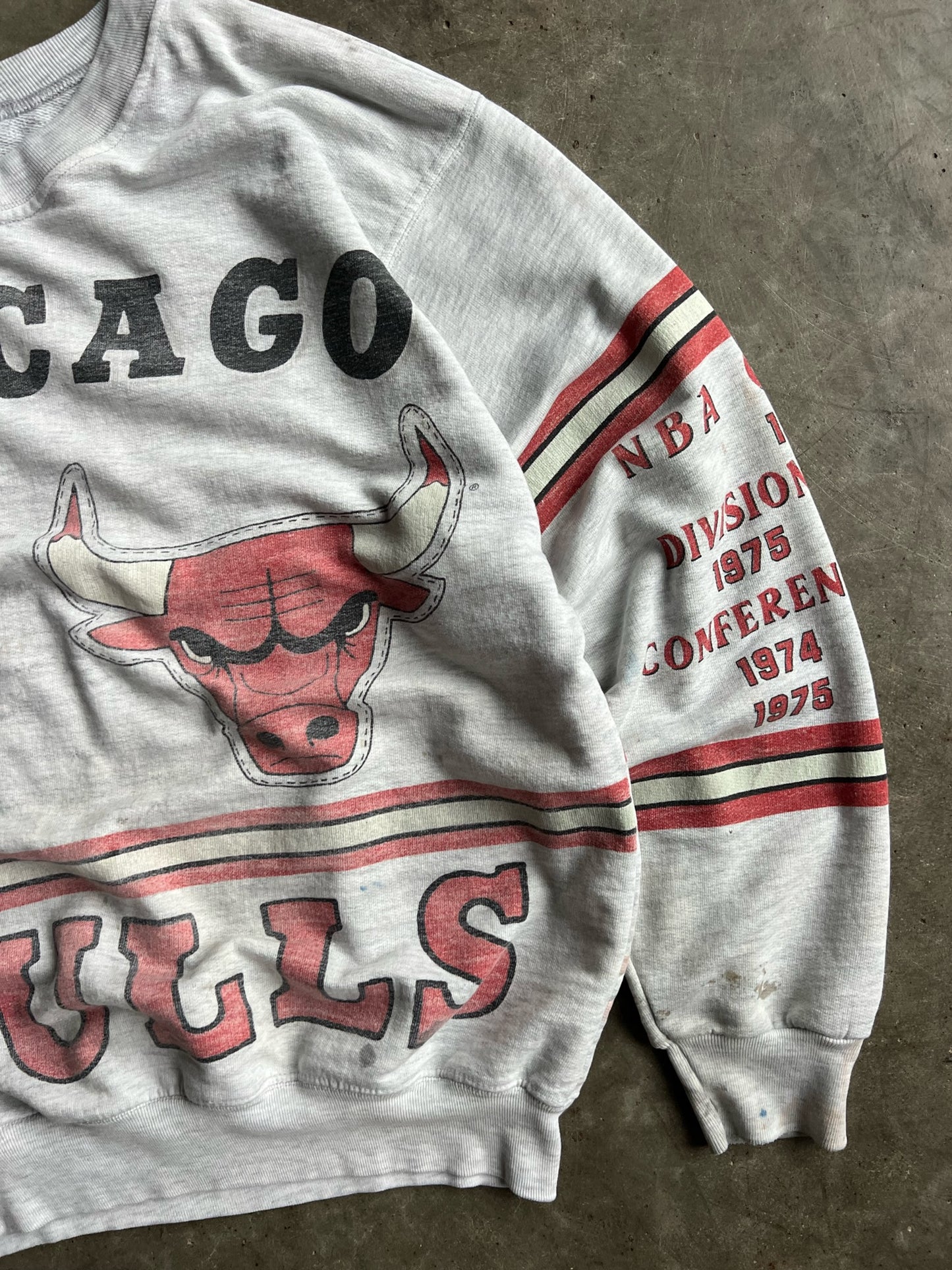 Vintage Faded Chicago Bulls Long Gone Crew - L