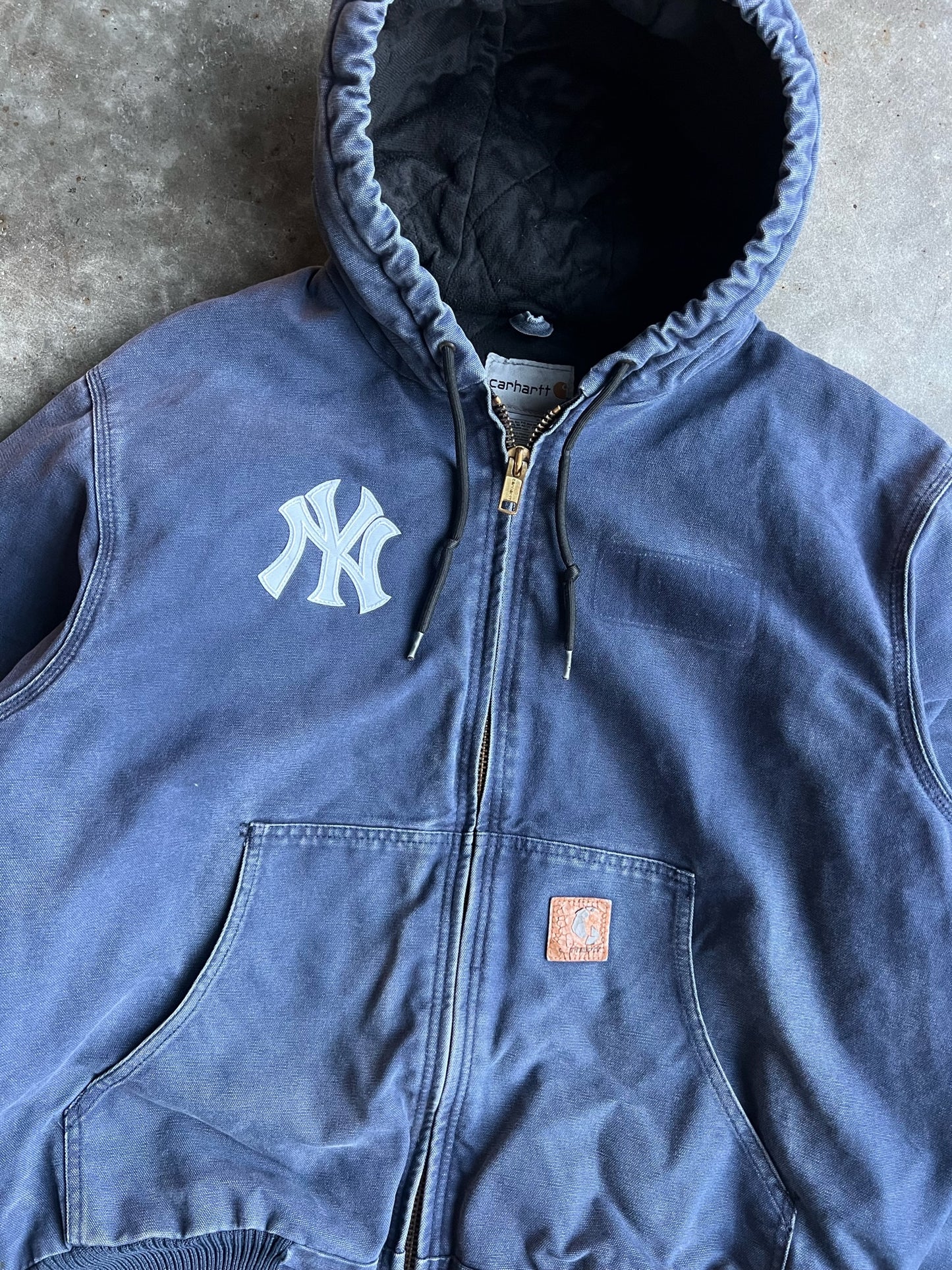 Vintage Yankees Navy Hooded Carhartt Jacket - L