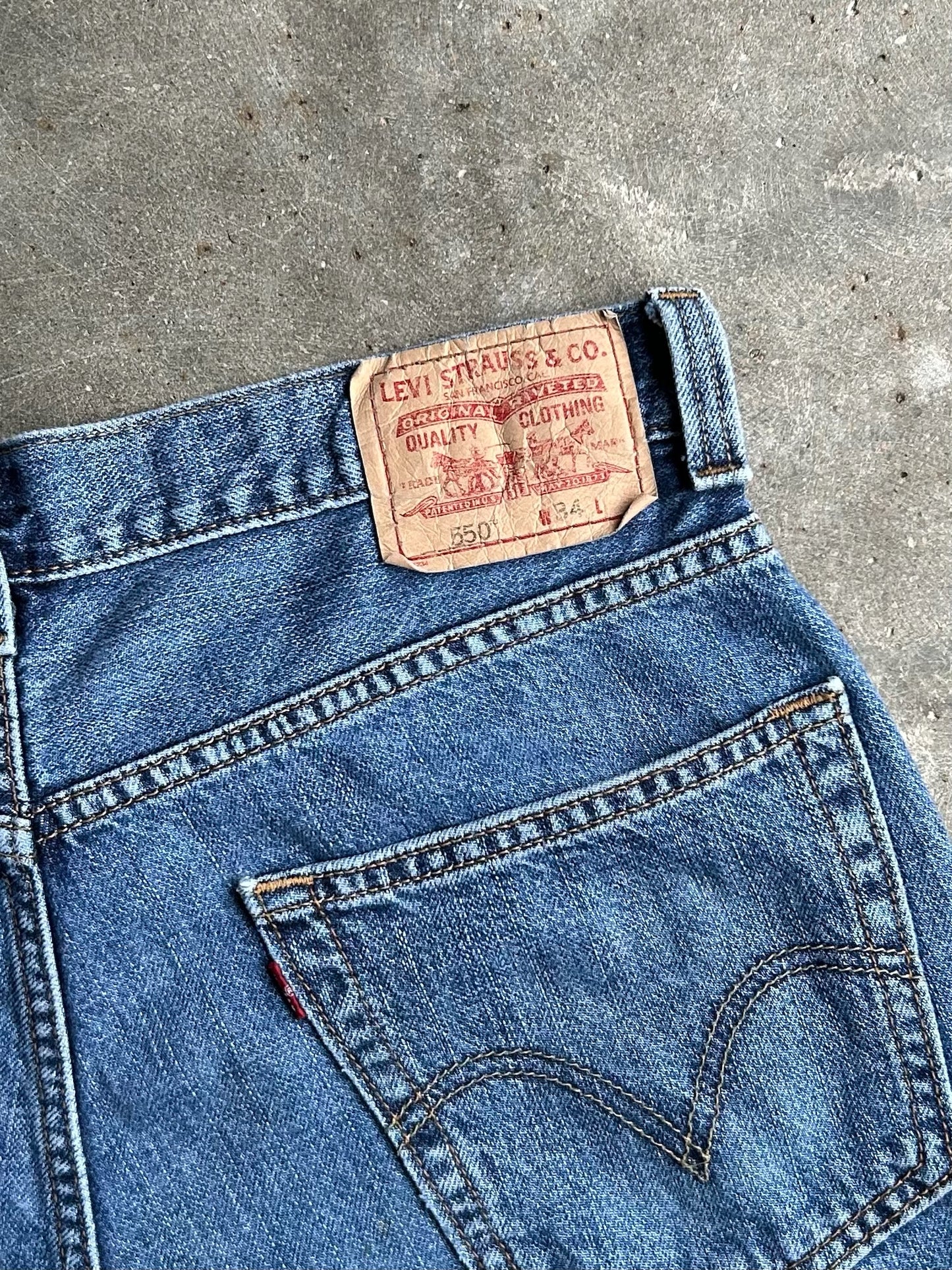 Vintage Dark Wash Levi’s 550 Red Tab Denim Shorts - 32